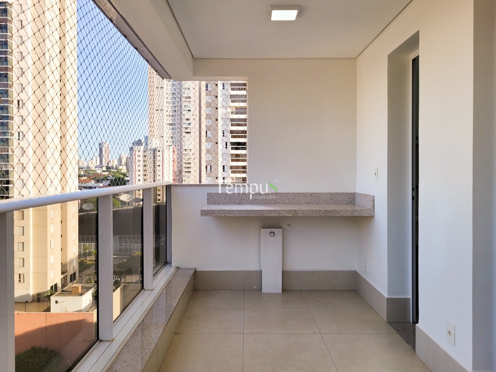 Apartamento para alugar com 3 quartos, 99m² - Foto 7