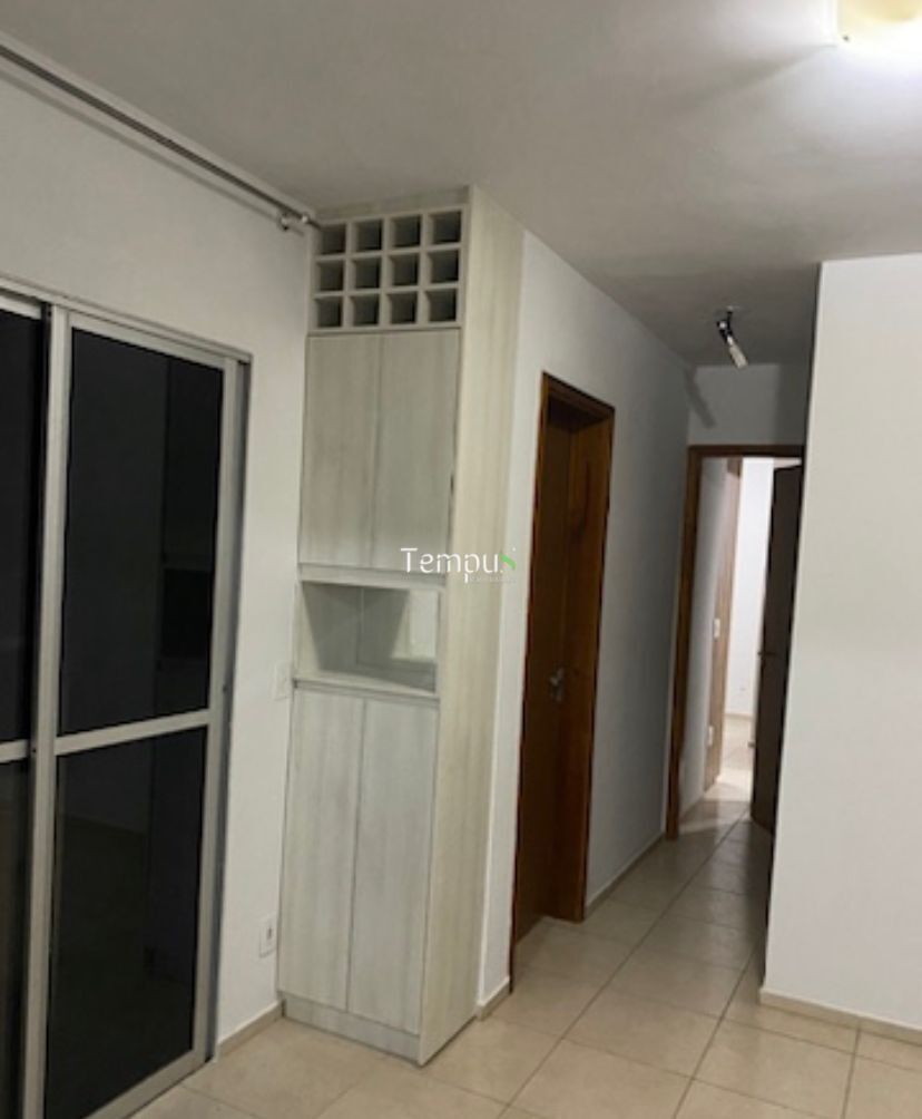 Apartamento para alugar com 2 quartos, 65m² - Foto 8