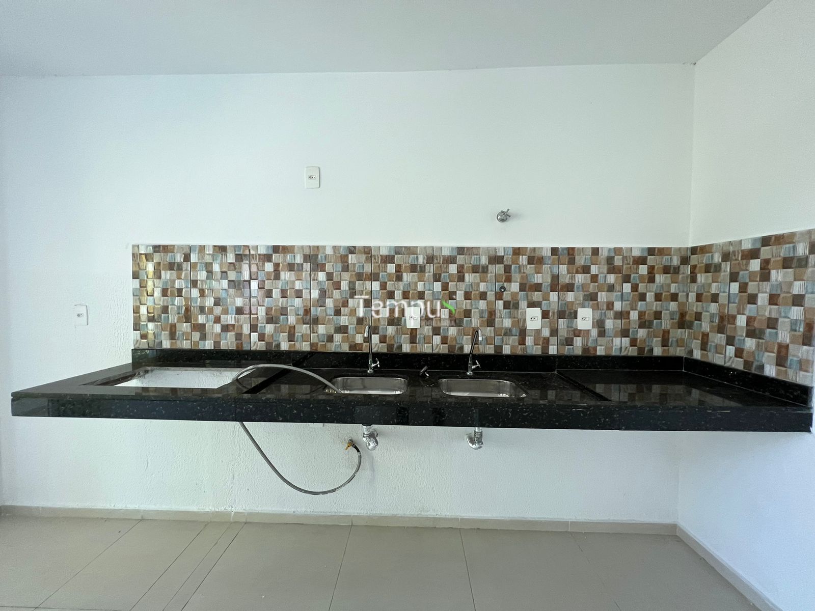 Casa à venda com 3 quartos, 84m² - Foto 4