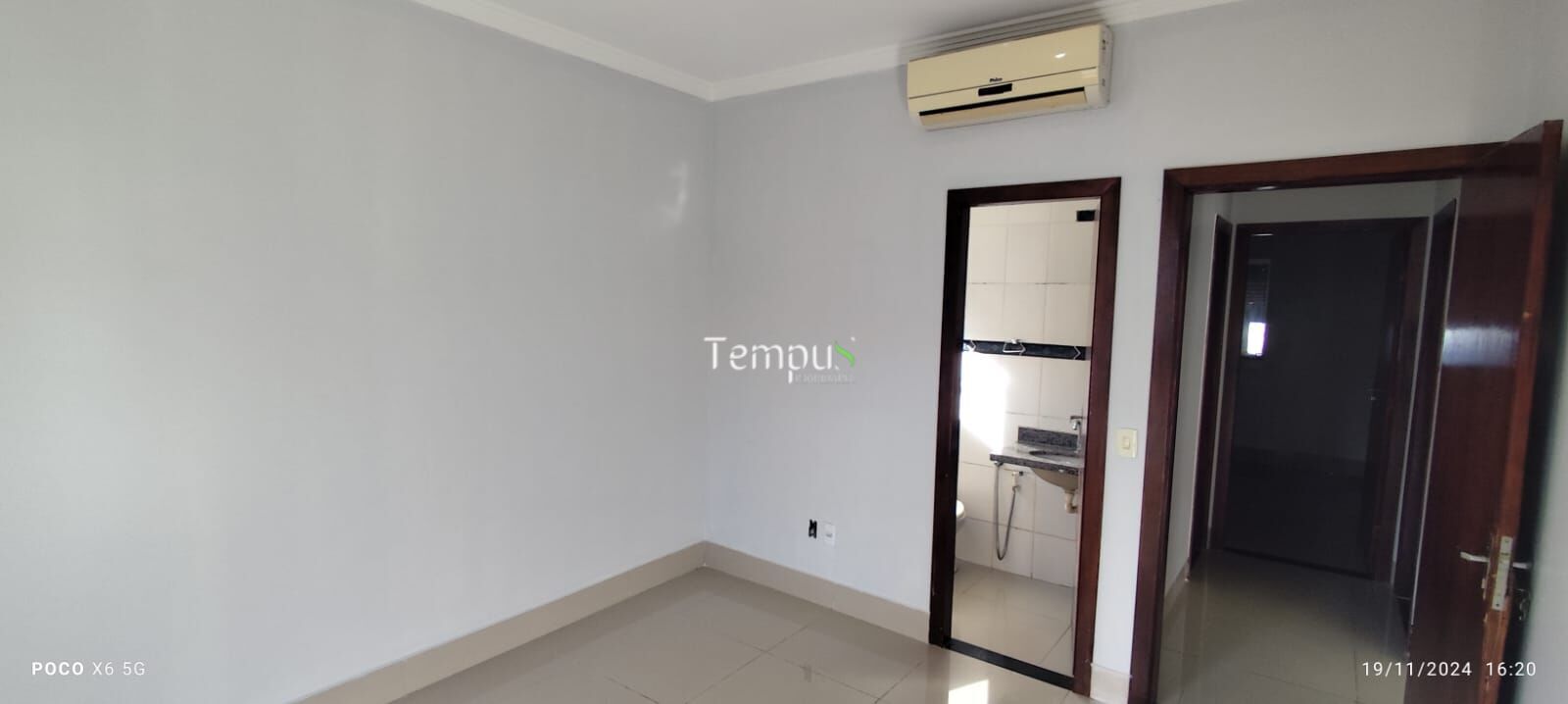 Casa à venda com 3 quartos, 240m² - Foto 15