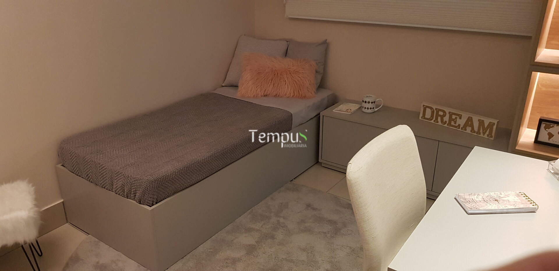 Apartamento à venda com 2 quartos, 64m² - Foto 32