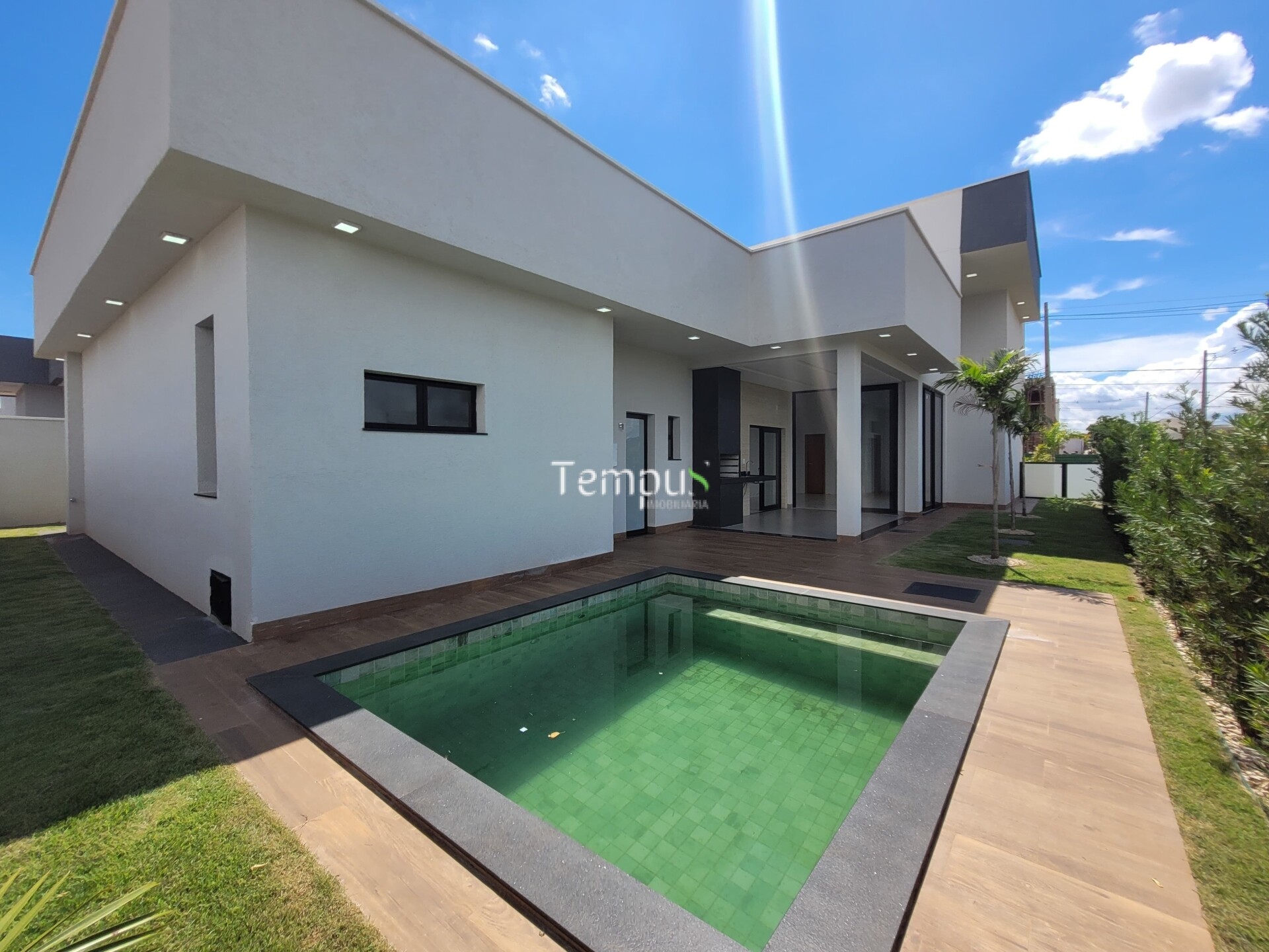 Casa de Condomínio à venda com 4 quartos, 259m² - Foto 24