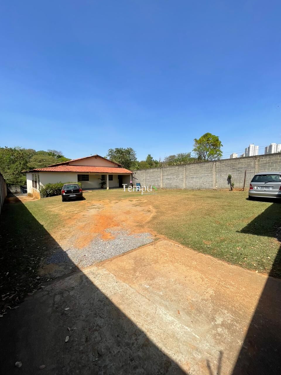 Chácara à venda com 3 quartos, 1153m² - Foto 1