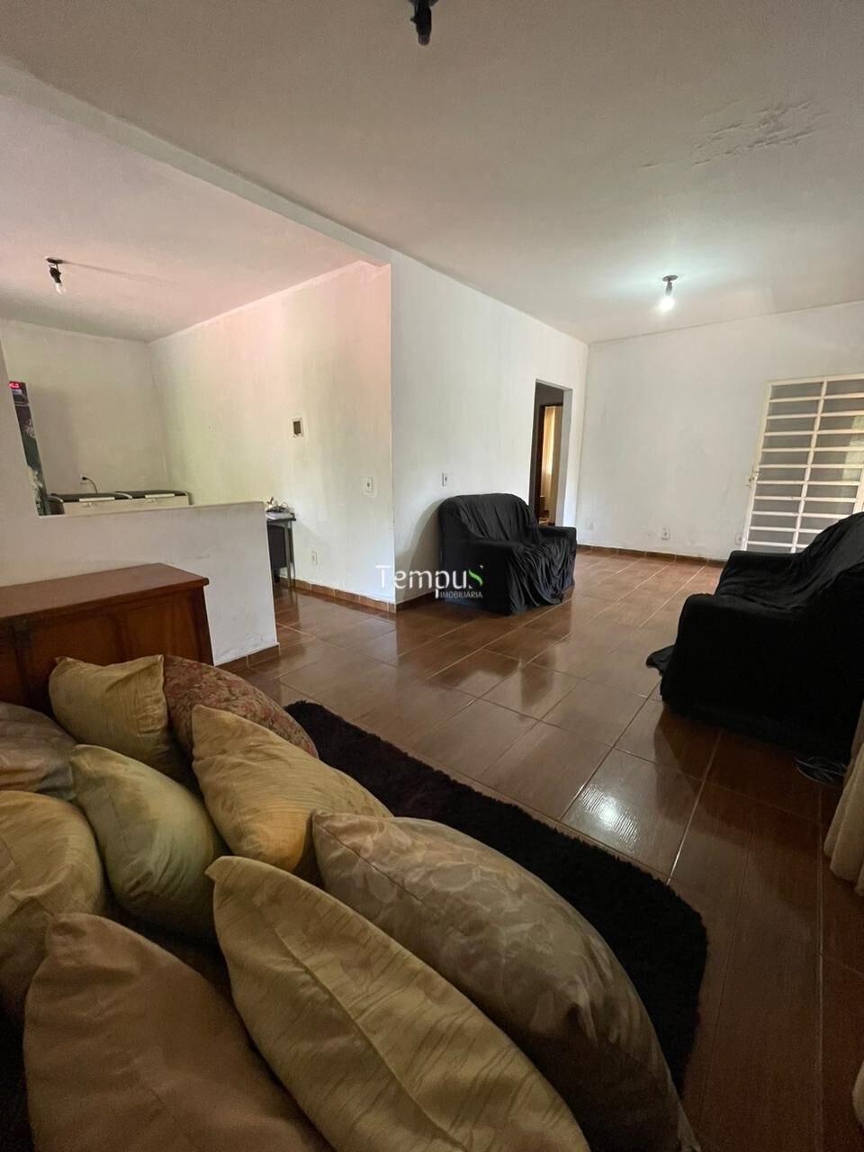 Chácara à venda com 3 quartos, 1153m² - Foto 2