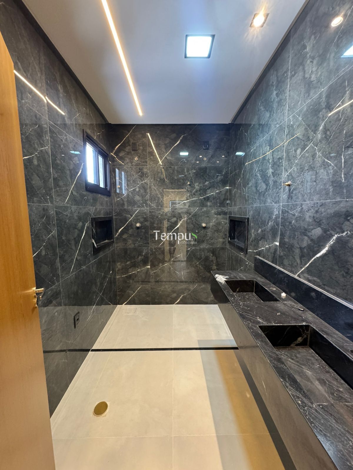 Casa à venda com 3 quartos, 155m² - Foto 8