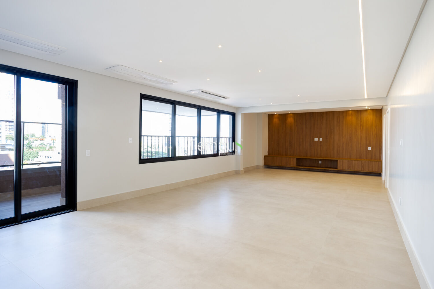 Apartamento à venda com 3 quartos, 233m² - Foto 8