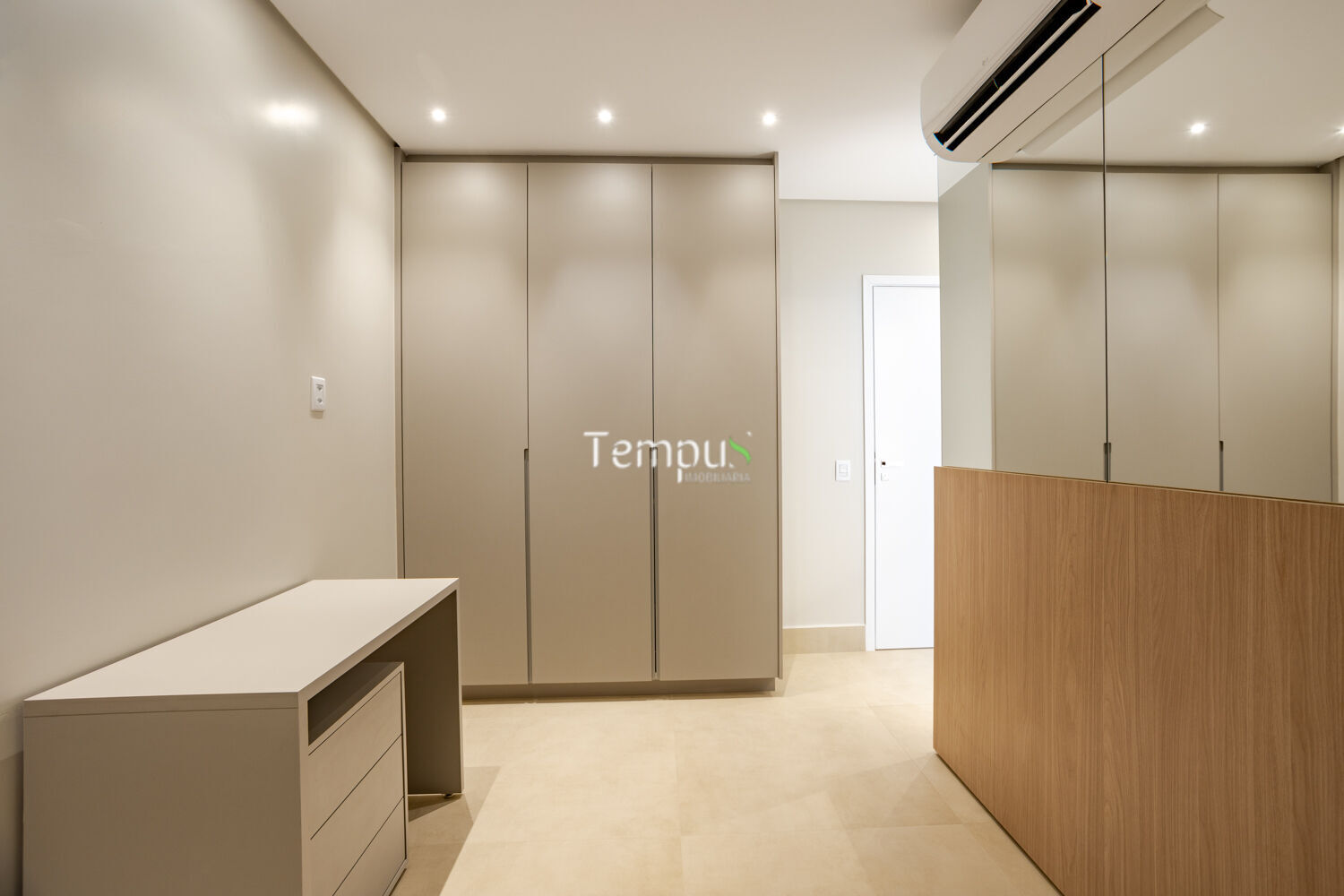 Apartamento à venda com 3 quartos, 233m² - Foto 13