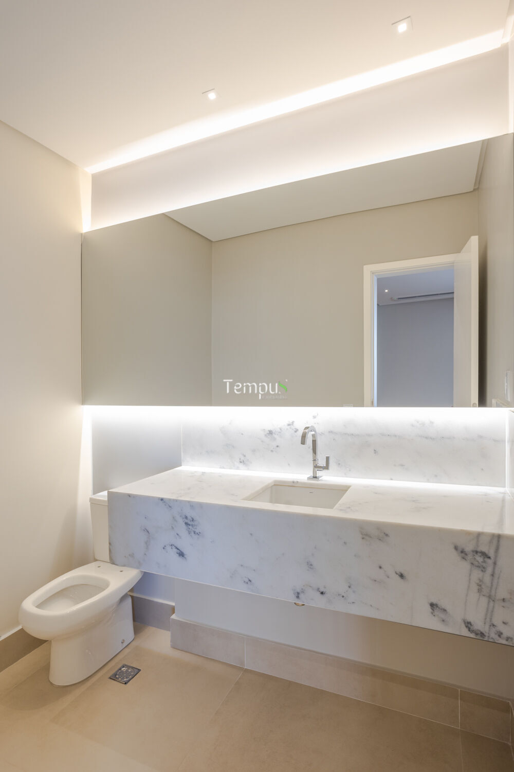 Apartamento à venda com 3 quartos, 233m² - Foto 6