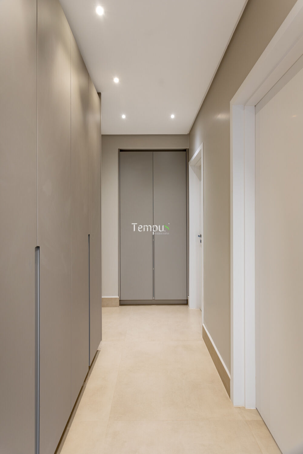 Apartamento à venda com 3 quartos, 233m² - Foto 5