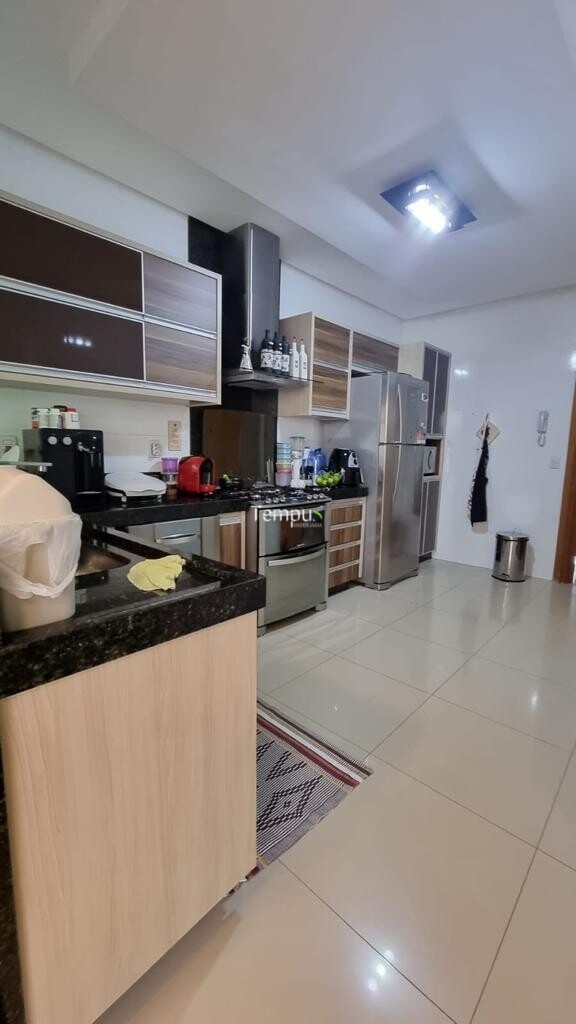 Casa à venda com 3 quartos, 140m² - Foto 4