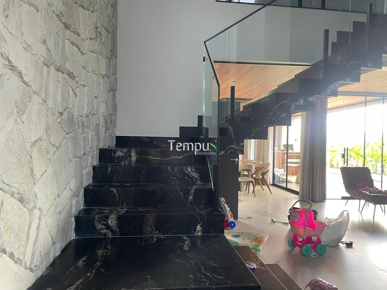 Casa à venda com 4 quartos, 300m² - Foto 9