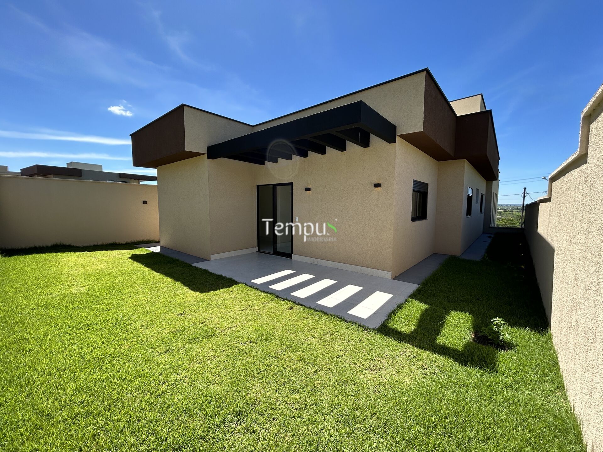 Sobrado à venda com 3 quartos, 203m² - Foto 2