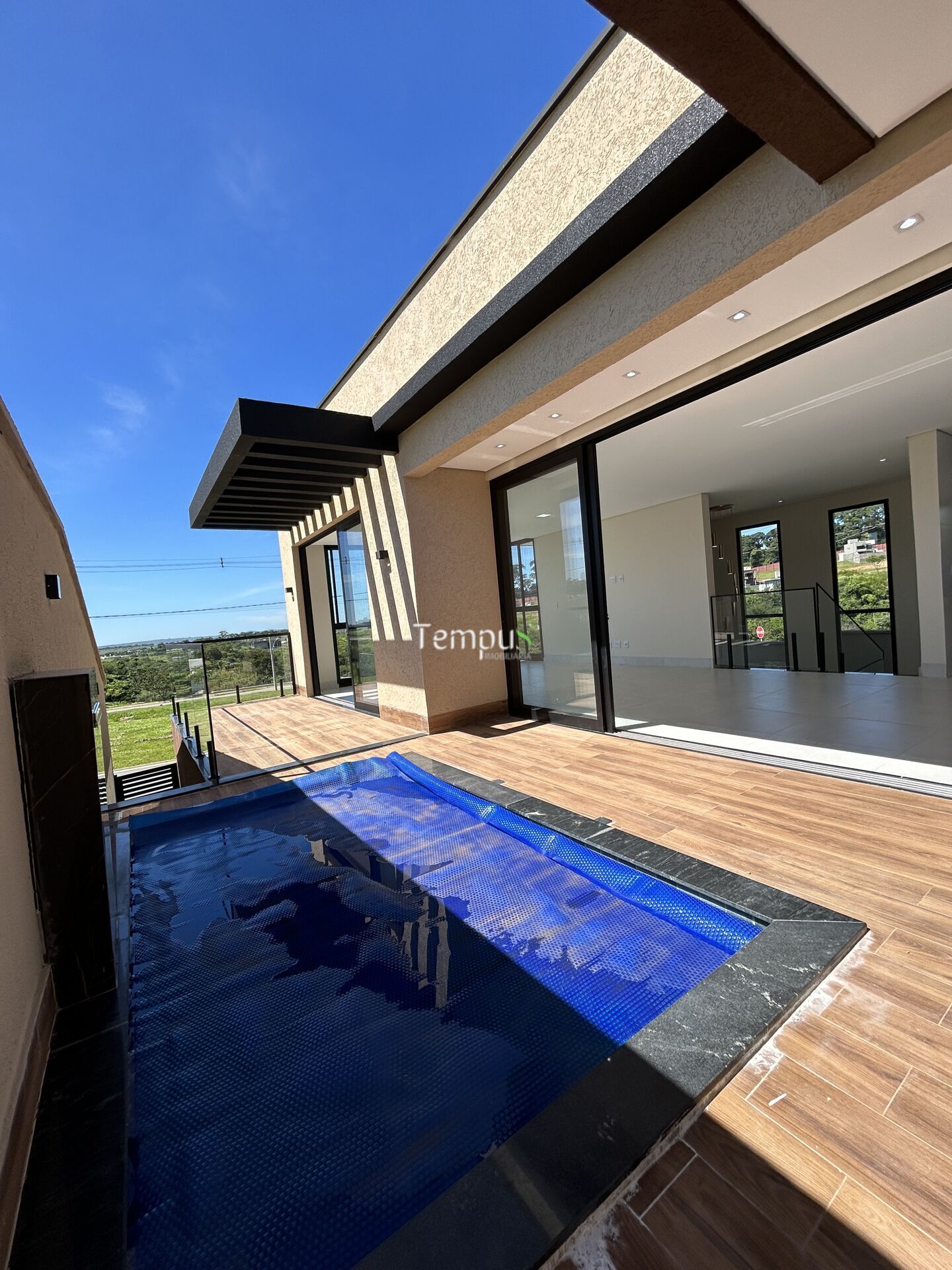 Sobrado à venda com 3 quartos, 203m² - Foto 1