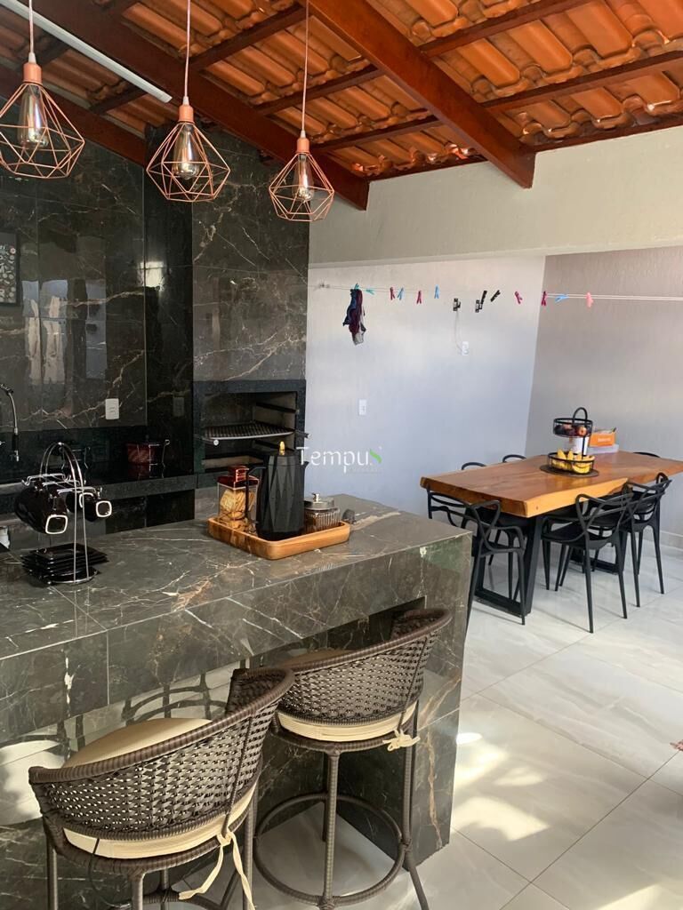 Casa à venda com 3 quartos, 138m² - Foto 11