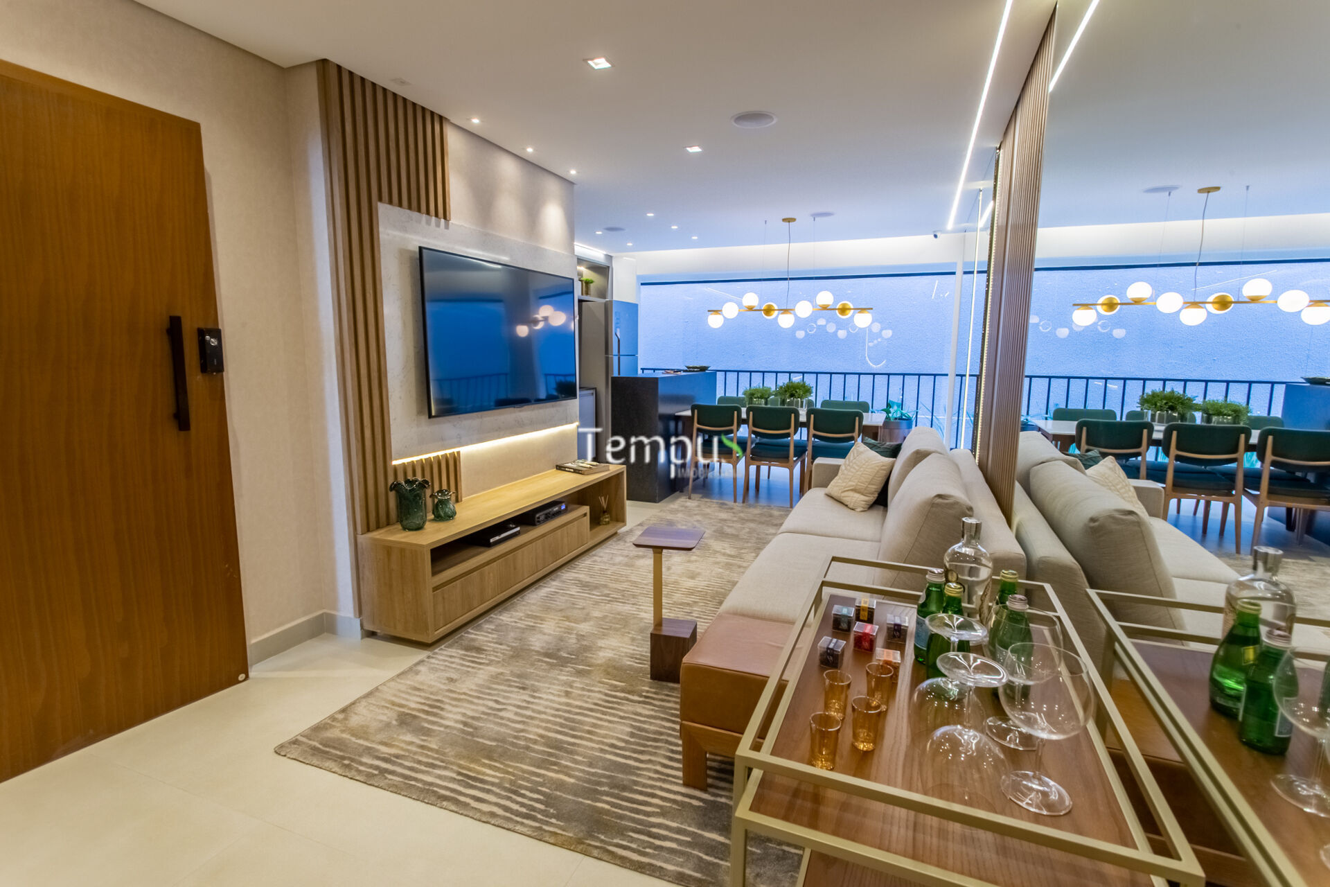Apartamento à venda com 3 quartos, 103m² - Foto 2