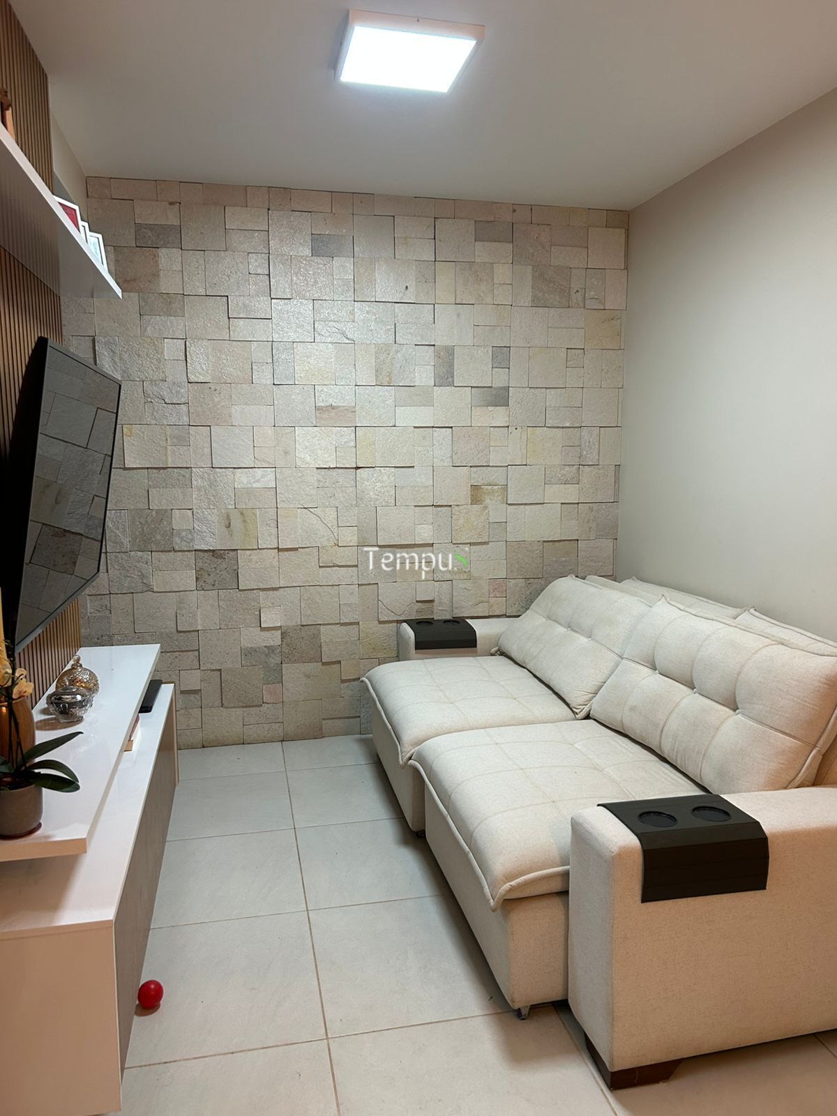 Apartamento à venda com 2 quartos, 63m² - Foto 1