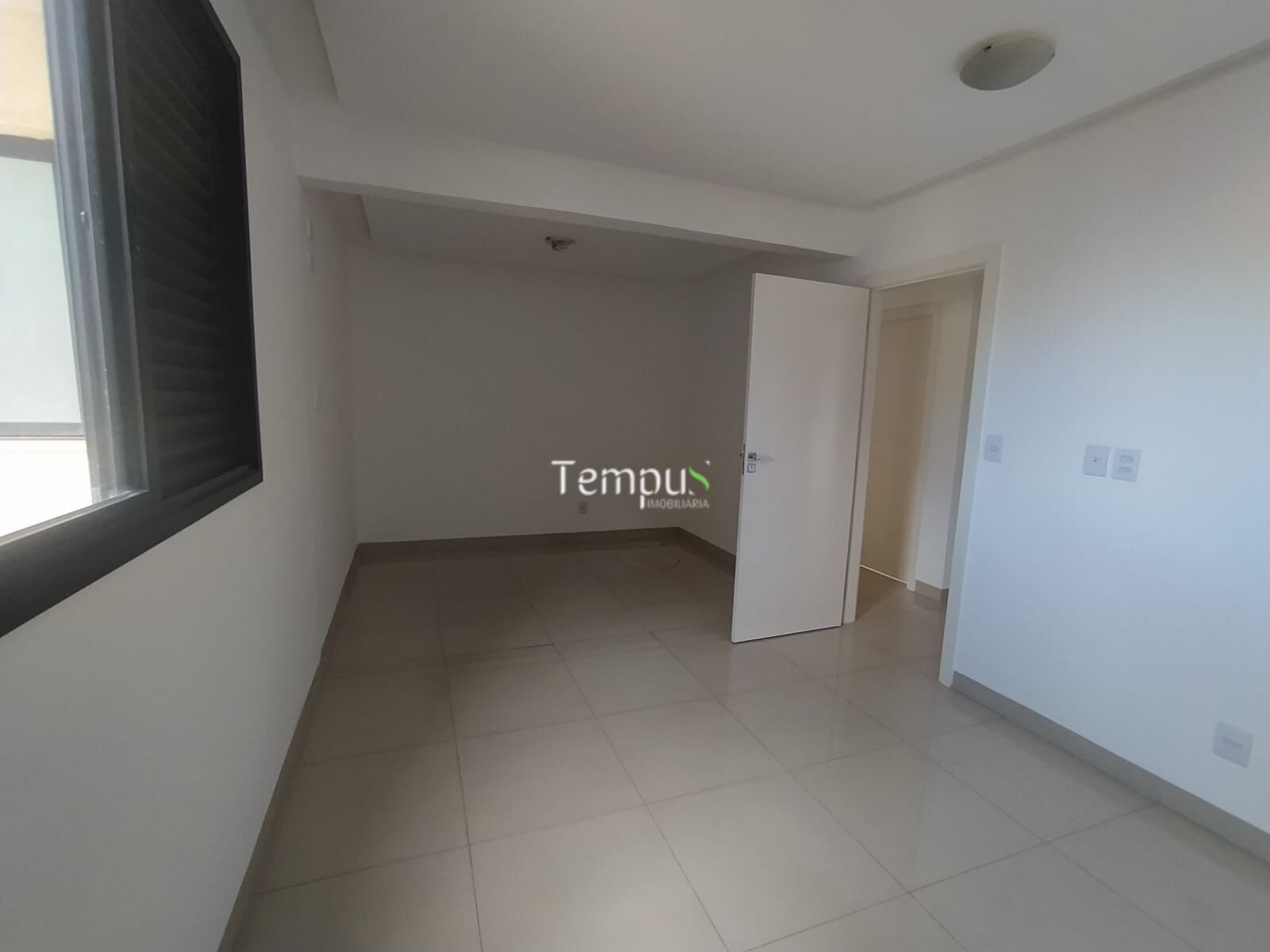 Apartamento à venda com 4 quartos, 161m² - Foto 13