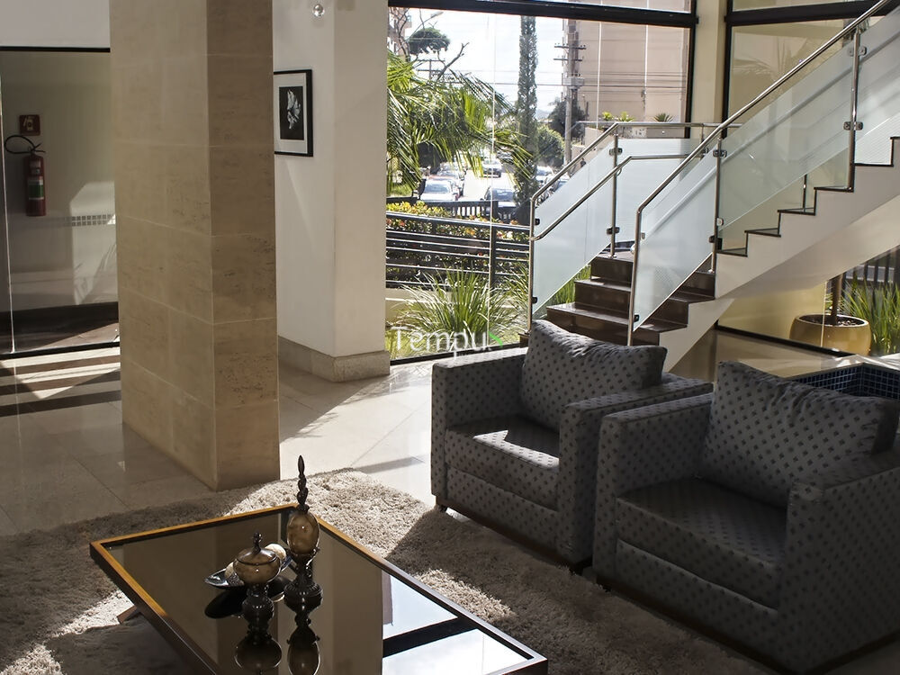 Apartamento à venda com 4 quartos, 161m² - Foto 2