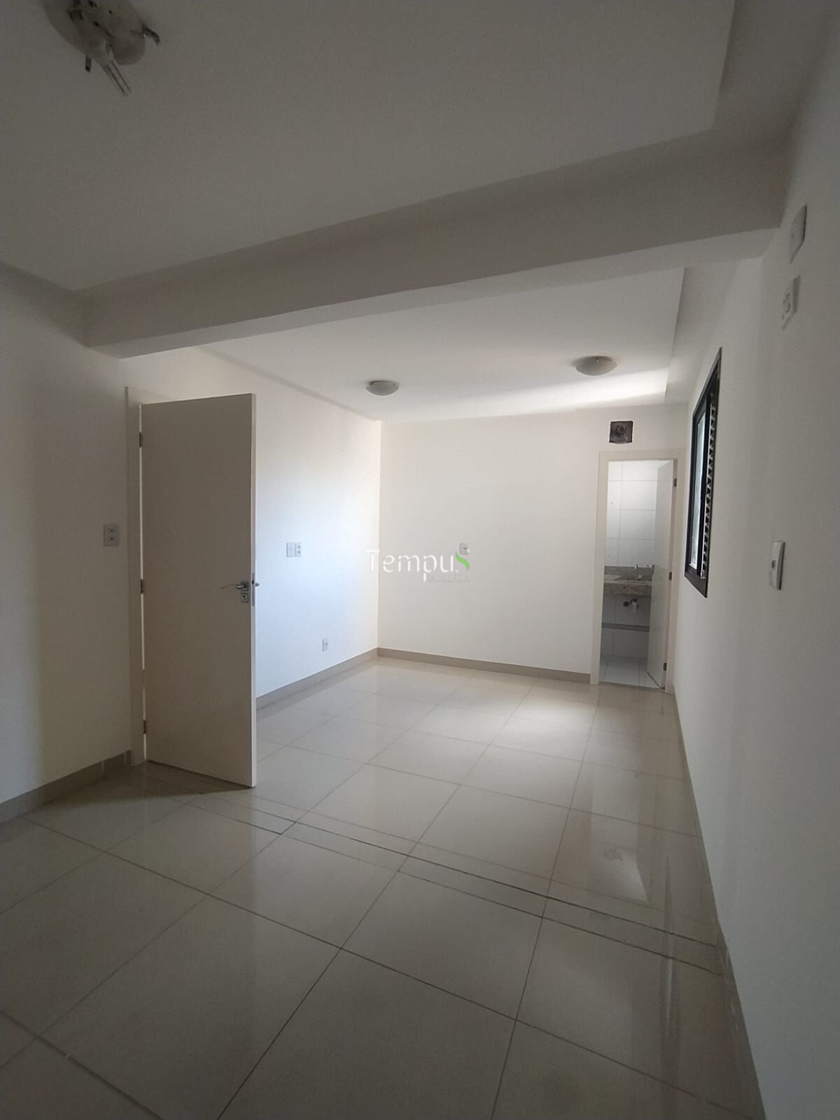Apartamento à venda com 4 quartos, 161m² - Foto 12