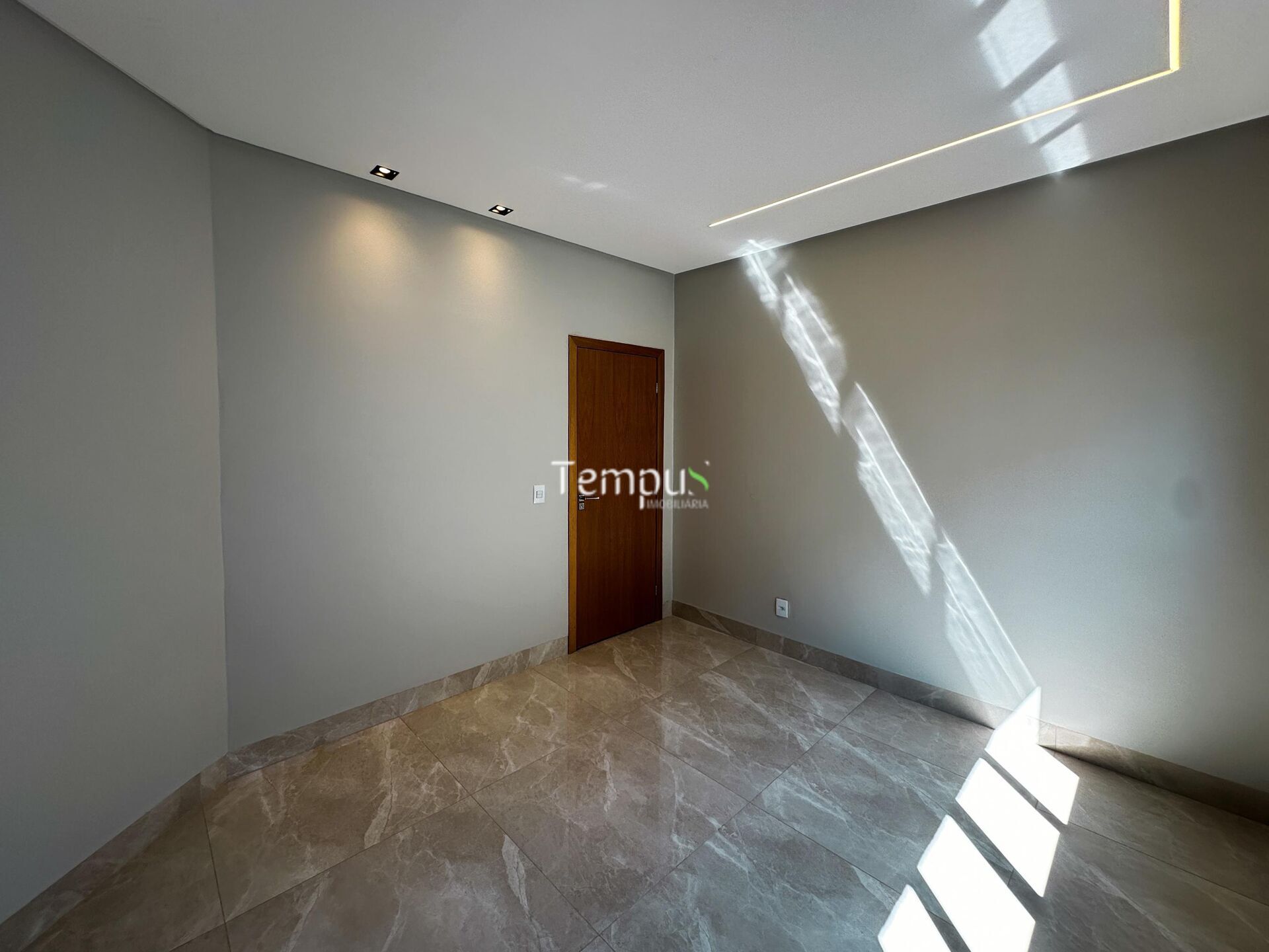 Casa de Condomínio à venda com 4 quartos, 272m² - Foto 5