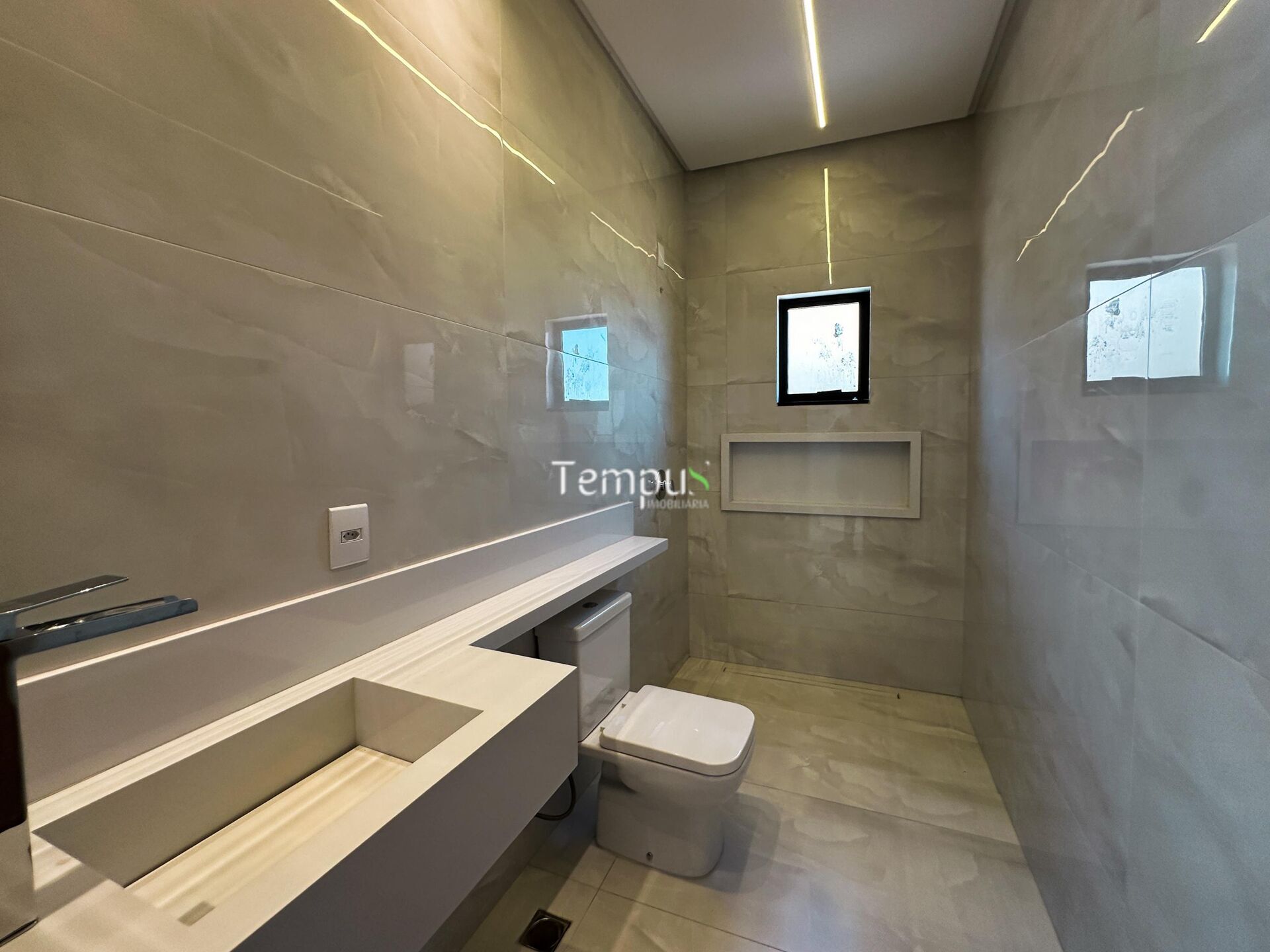 Casa de Condomínio à venda com 4 quartos, 272m² - Foto 14