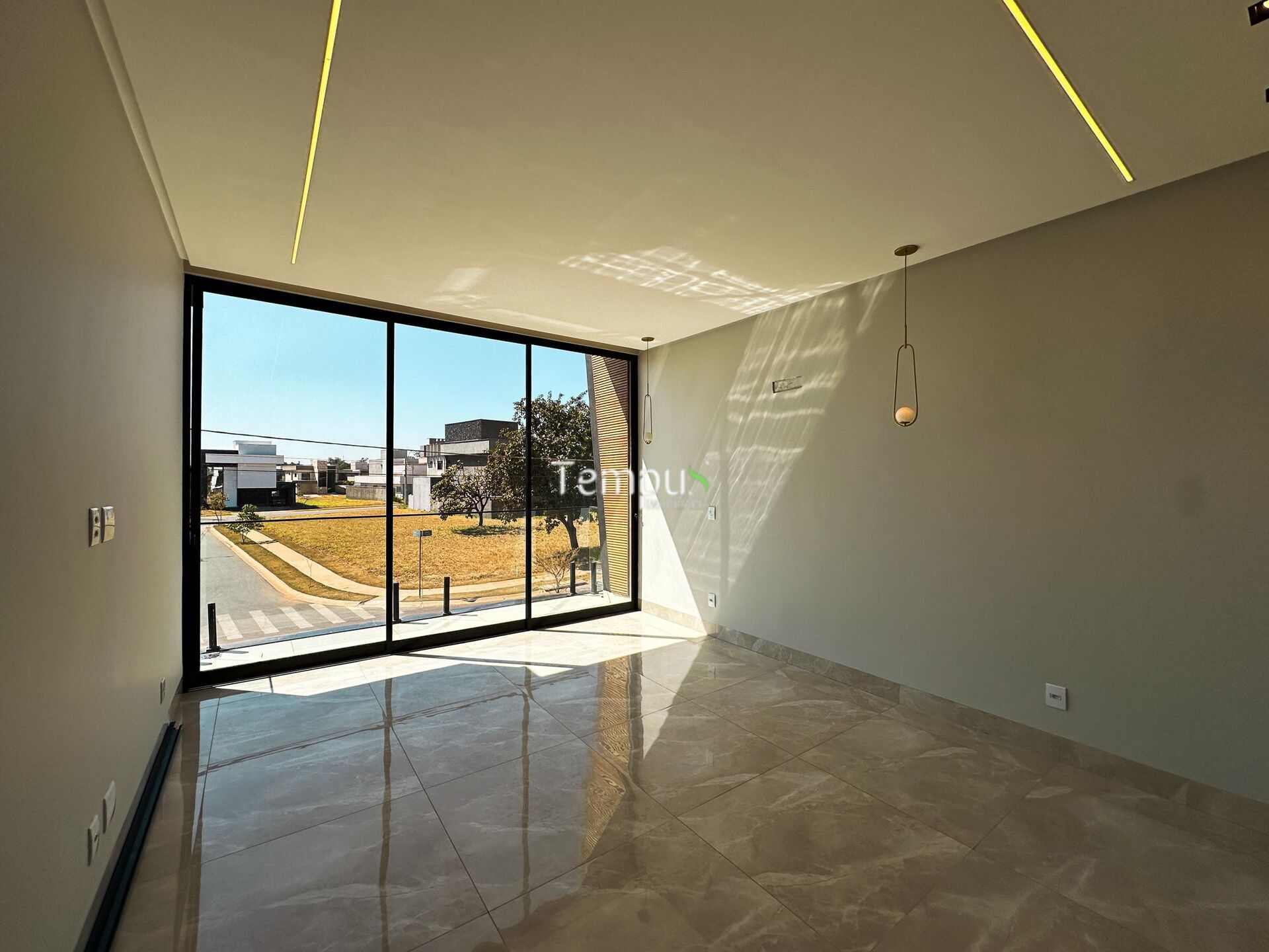 Casa de Condomínio à venda com 4 quartos, 272m² - Foto 7