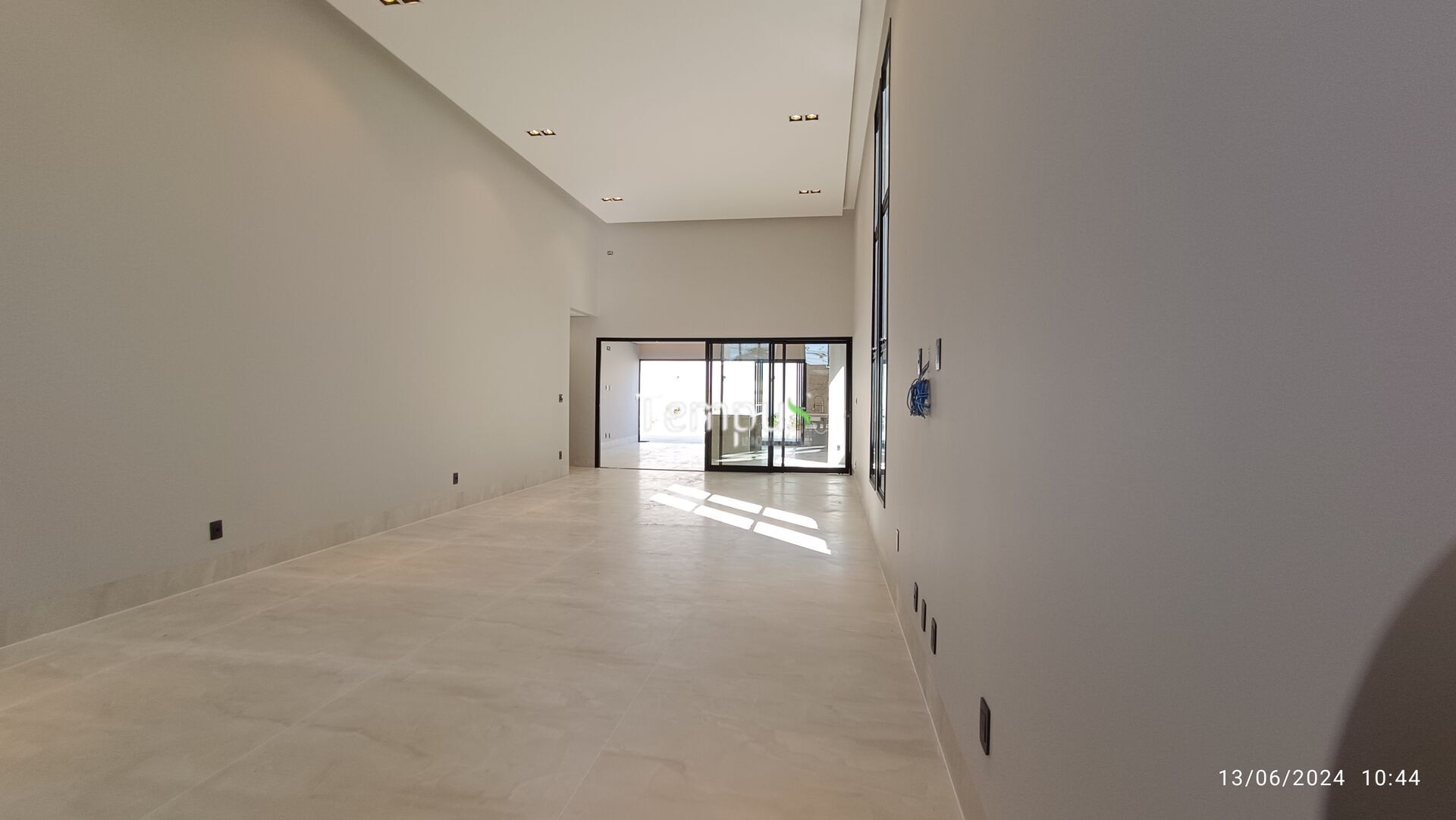 Casa à venda com 3 quartos, 220m² - Foto 8