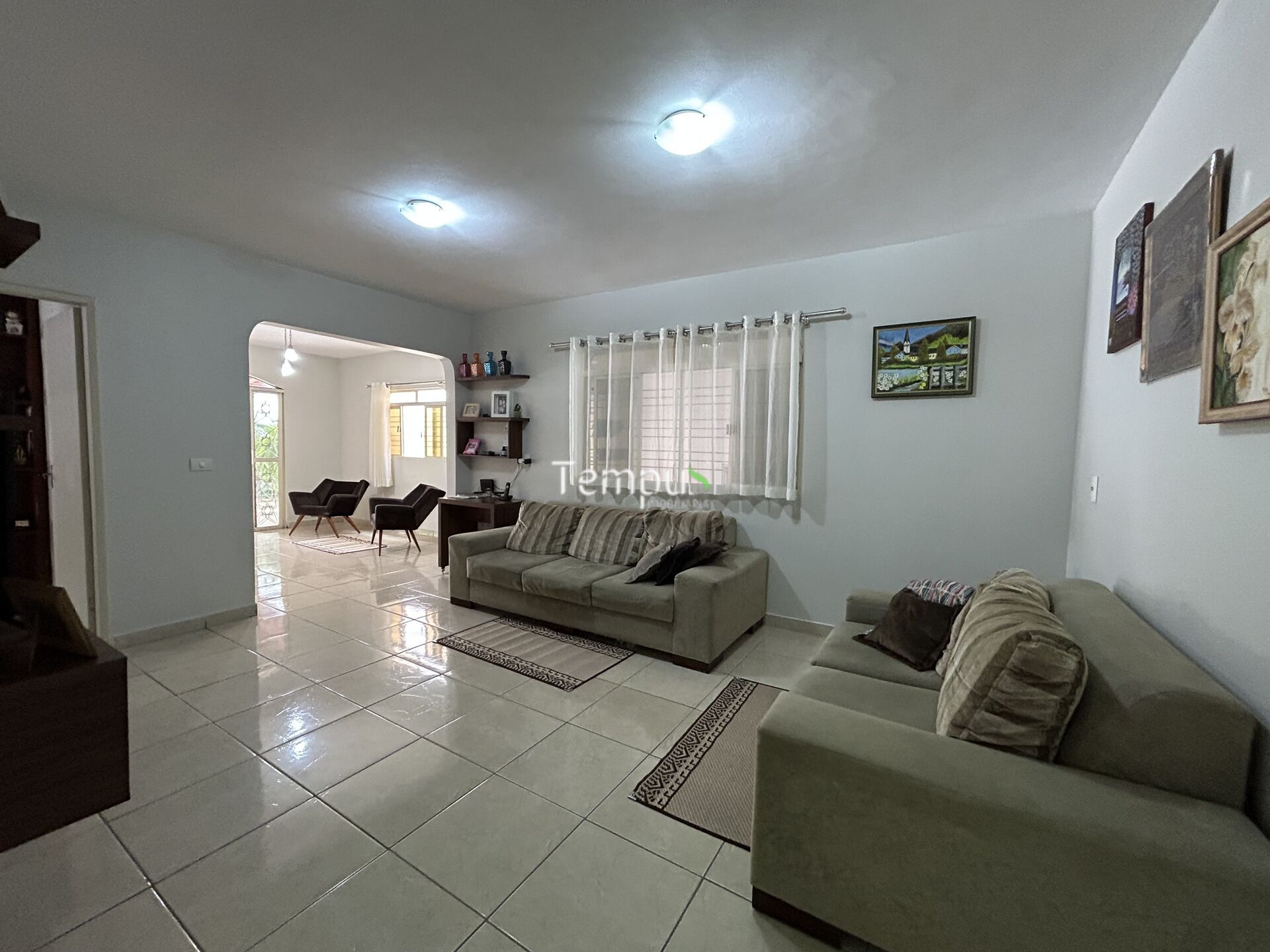 Casa à venda com 3 quartos, 191m² - Foto 4