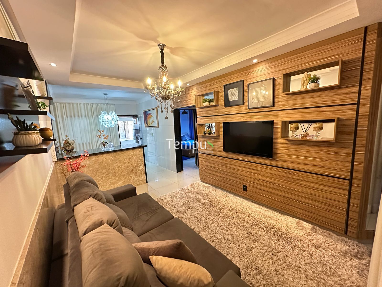 Casa à venda com 3 quartos, 210m² - Foto 1