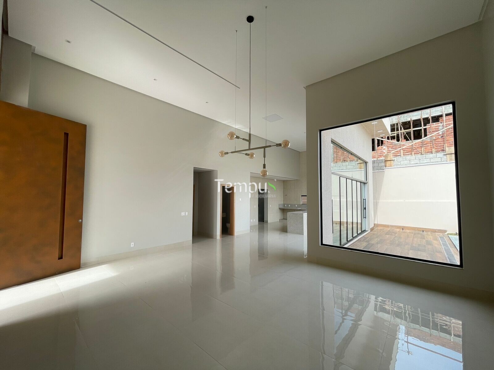 Casa à venda com 3 quartos, 208m² - Foto 3