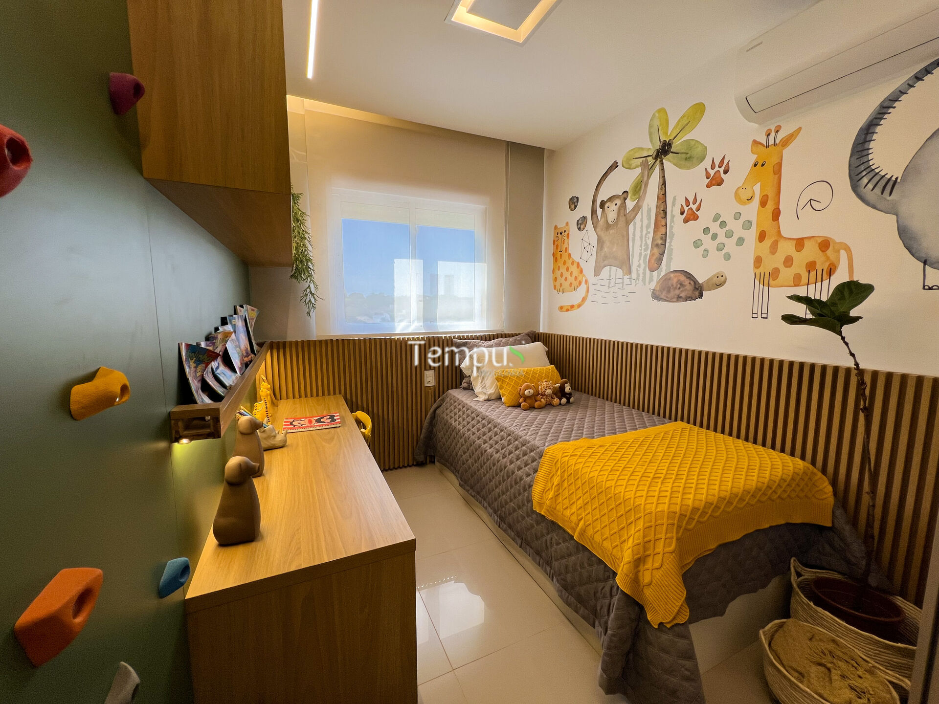 Apartamento à venda com 2 quartos, 64m² - Foto 2