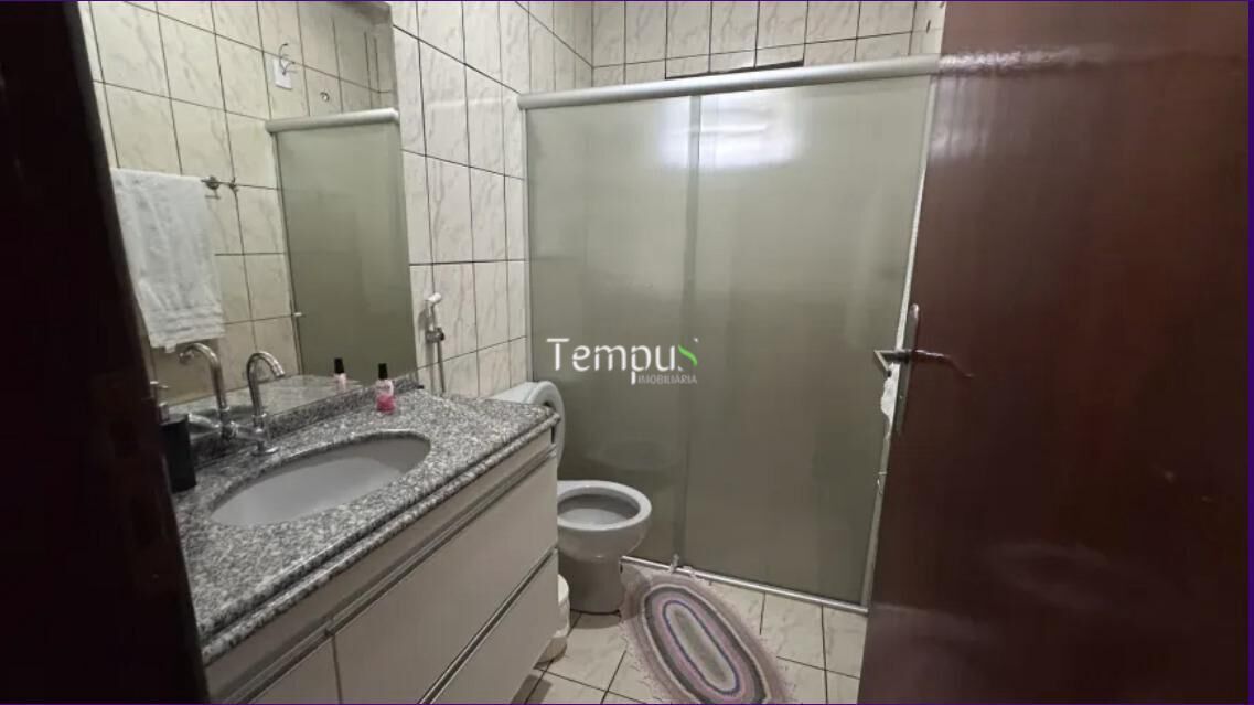 Casa à venda com 5 quartos, 248m² - Foto 17
