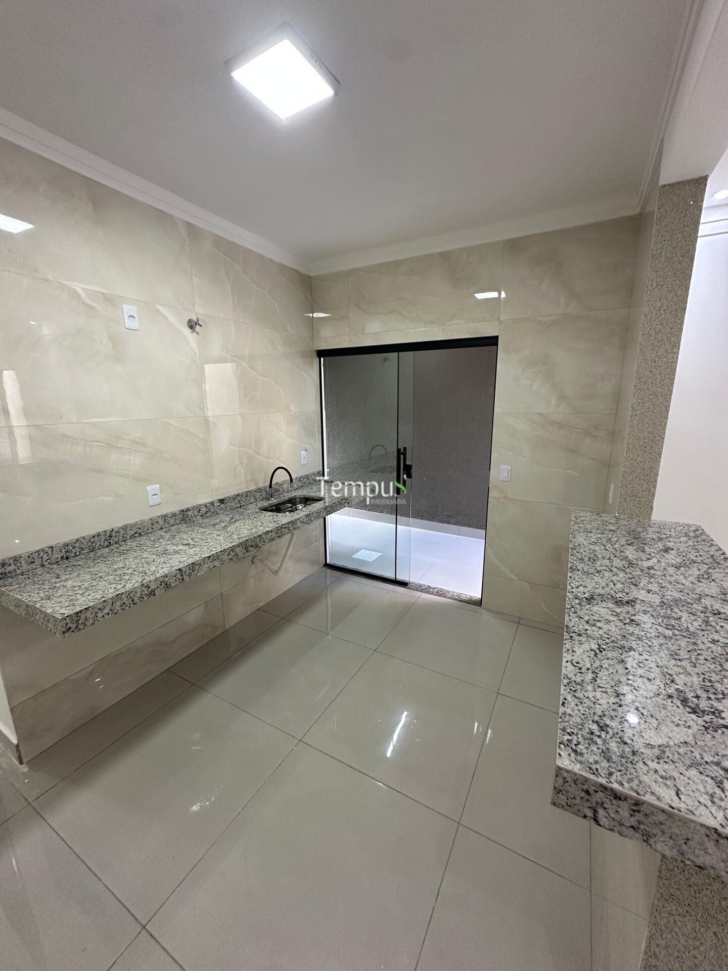 Casa à venda com 3 quartos, 106m² - Foto 6