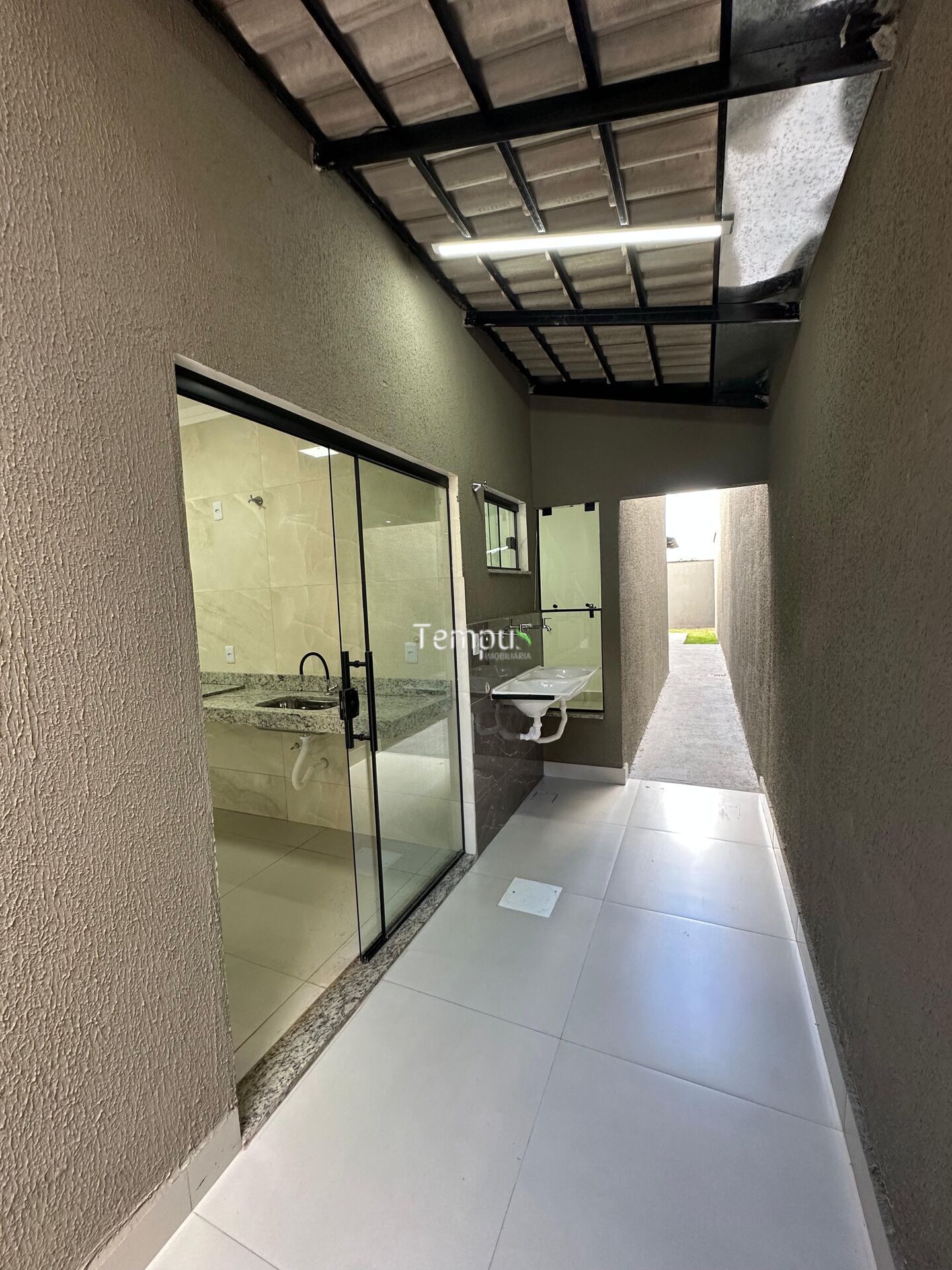 Casa à venda com 3 quartos, 106m² - Foto 11