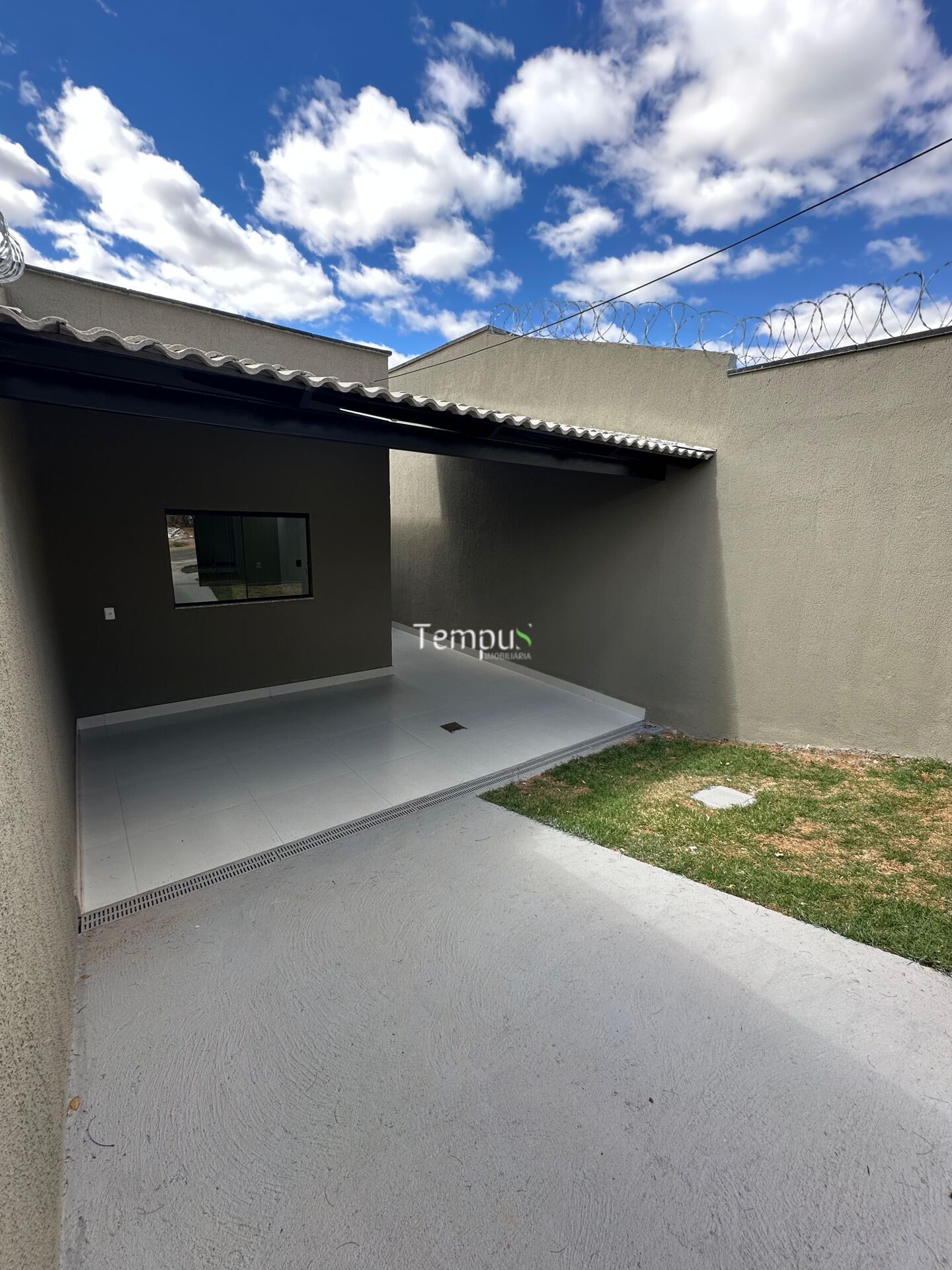 Casa à venda com 3 quartos, 106m² - Foto 2