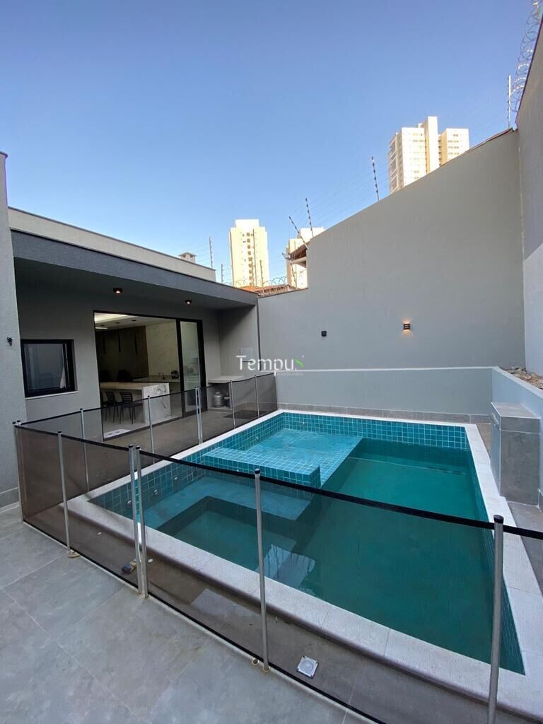 Casa à venda com 4 quartos, 251m² - Foto 9