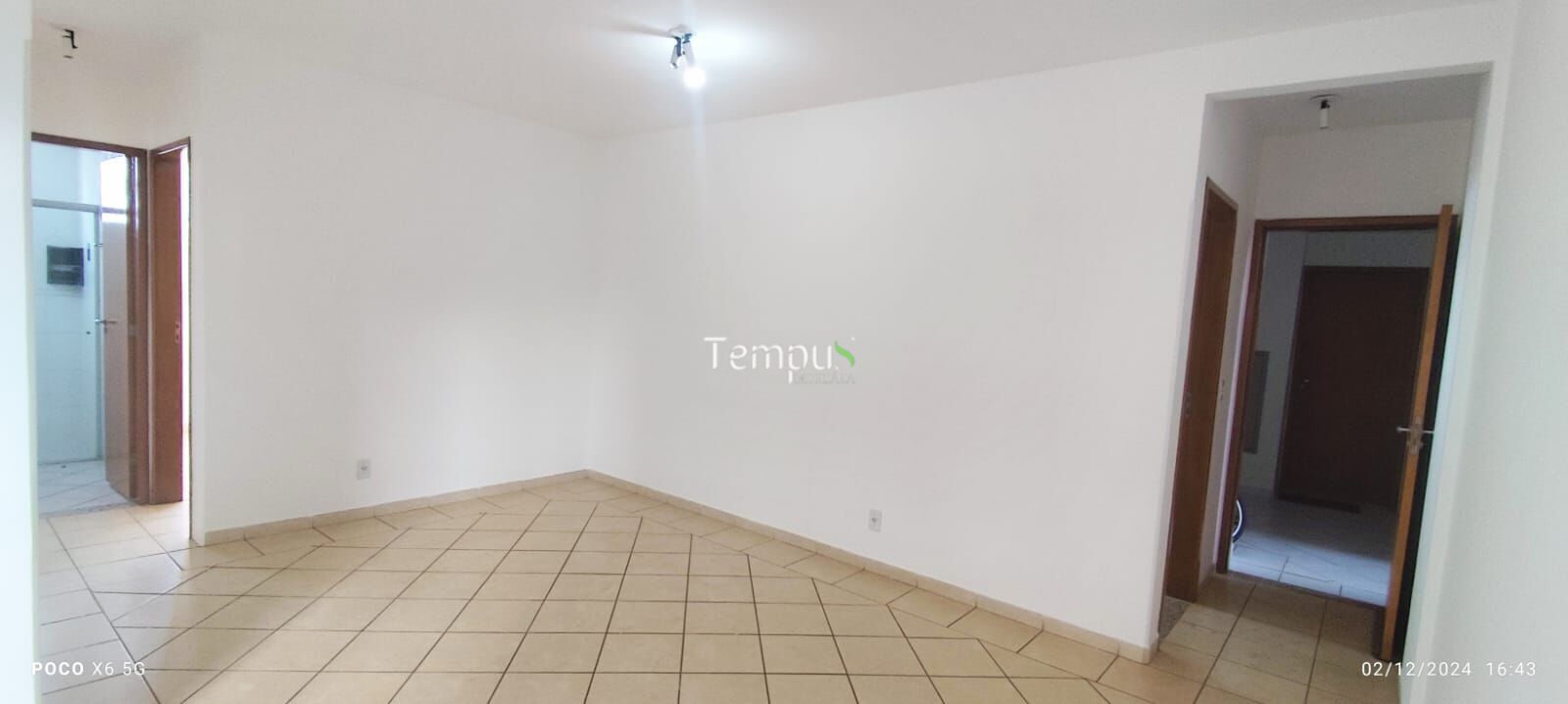 Apartamento à venda com 2 quartos, 63m² - Foto 3