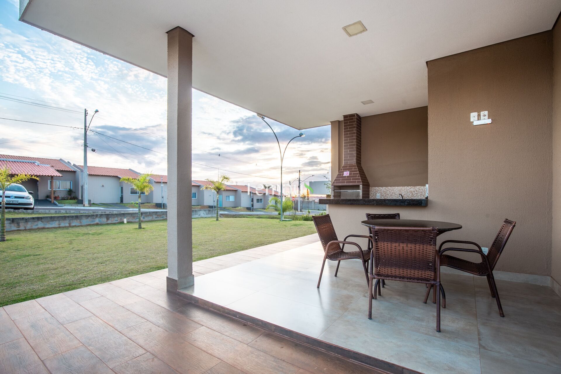 Casa à venda com 2 quartos, 57m² - Foto 9