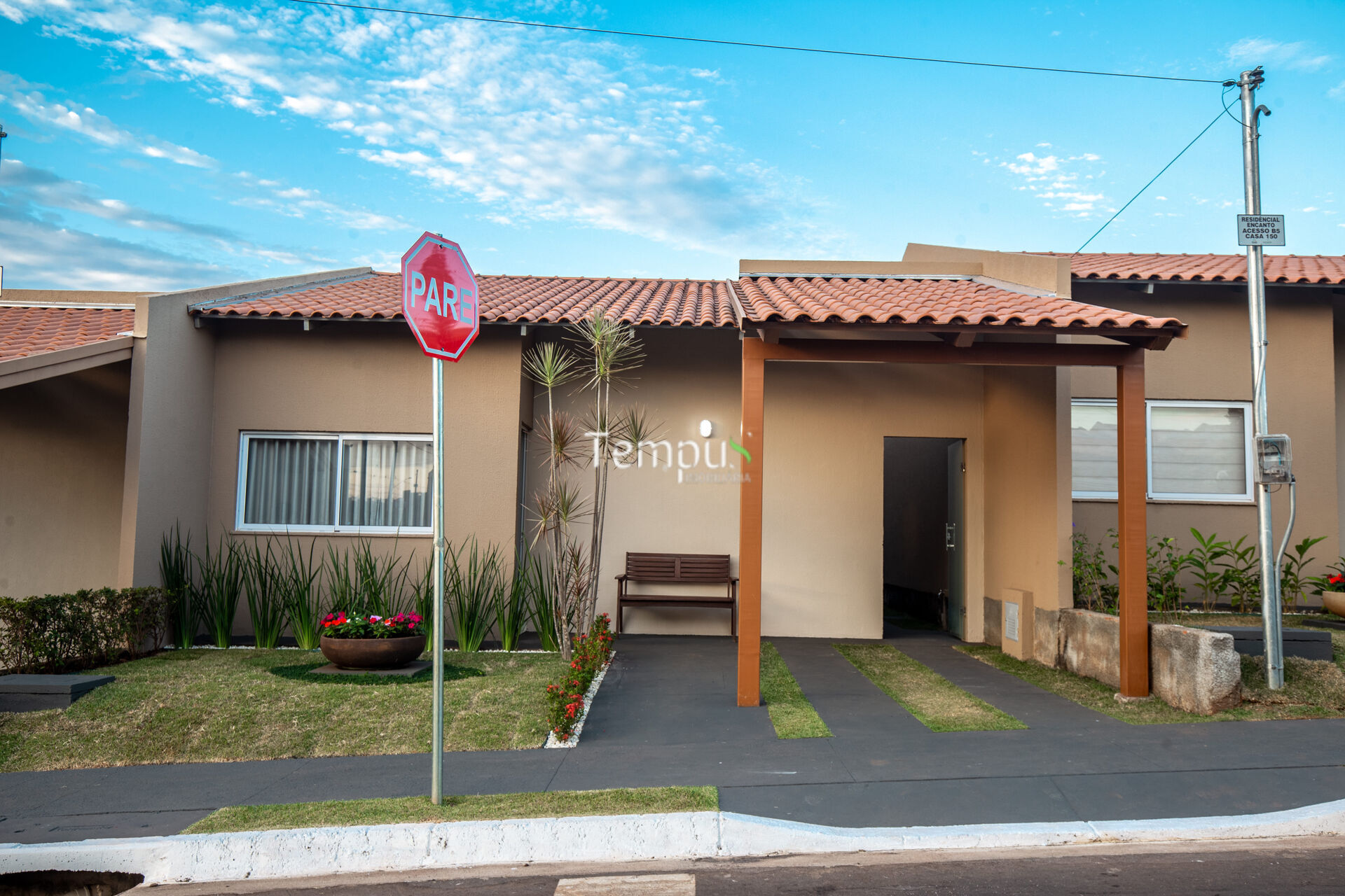 Casa à venda com 2 quartos, 57m² - Foto 12