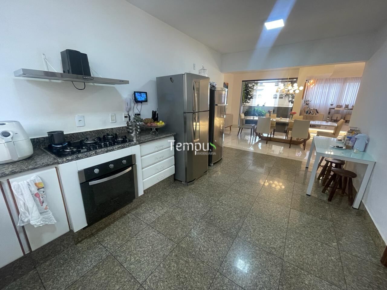 Apartamento à venda com 4 quartos, 243m² - Foto 18