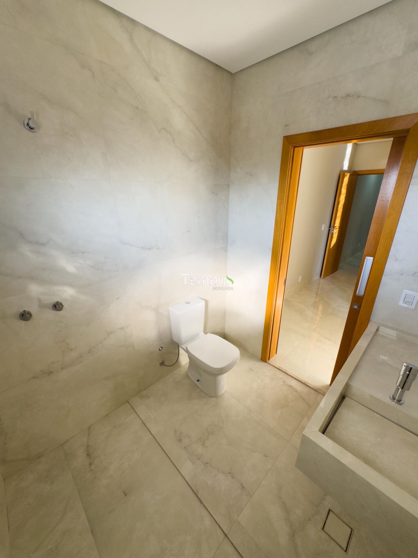Sobrado para alugar com 3 quartos, 221m² - Foto 8