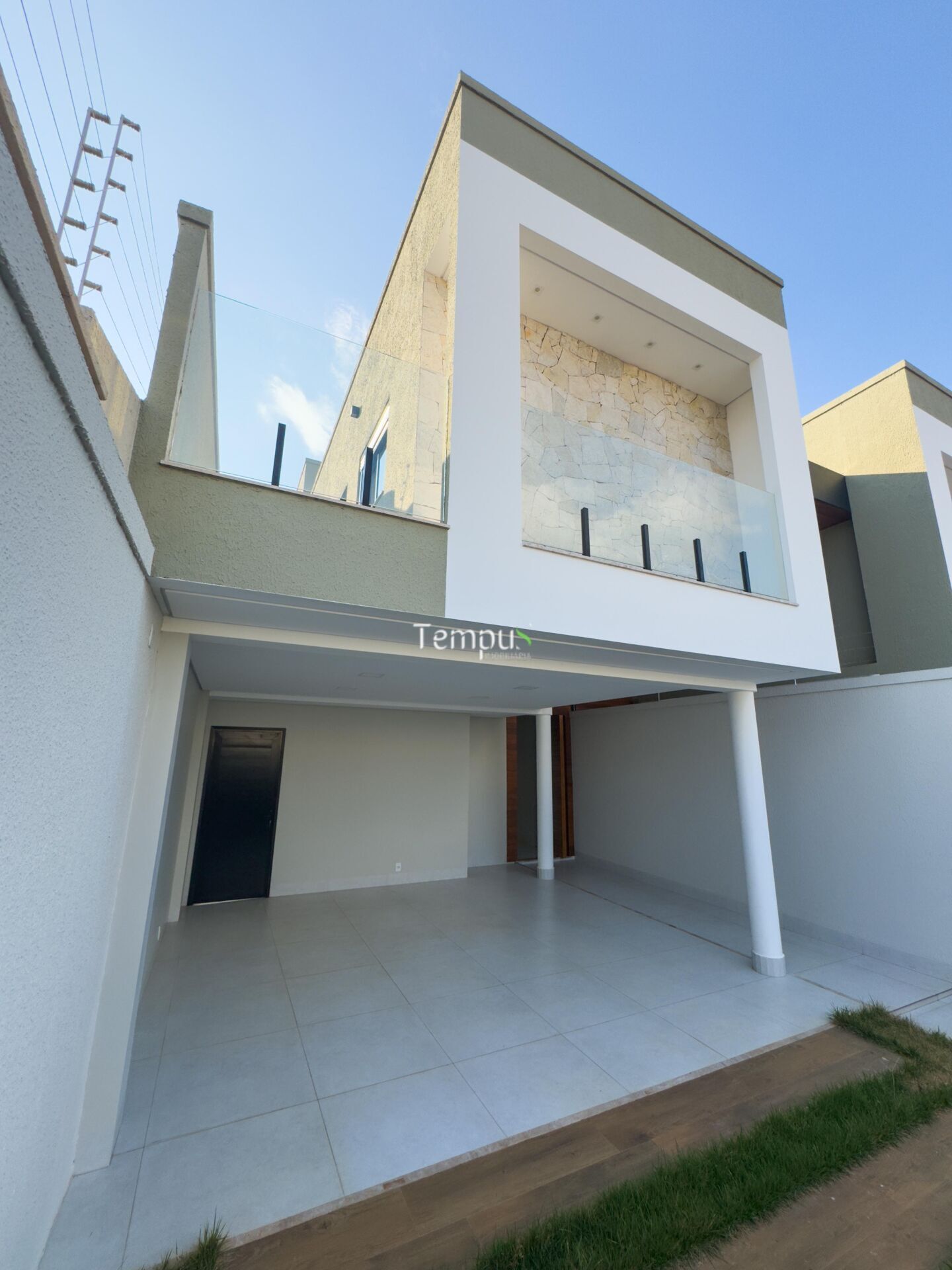 Sobrado para alugar com 3 quartos, 221m² - Foto 1