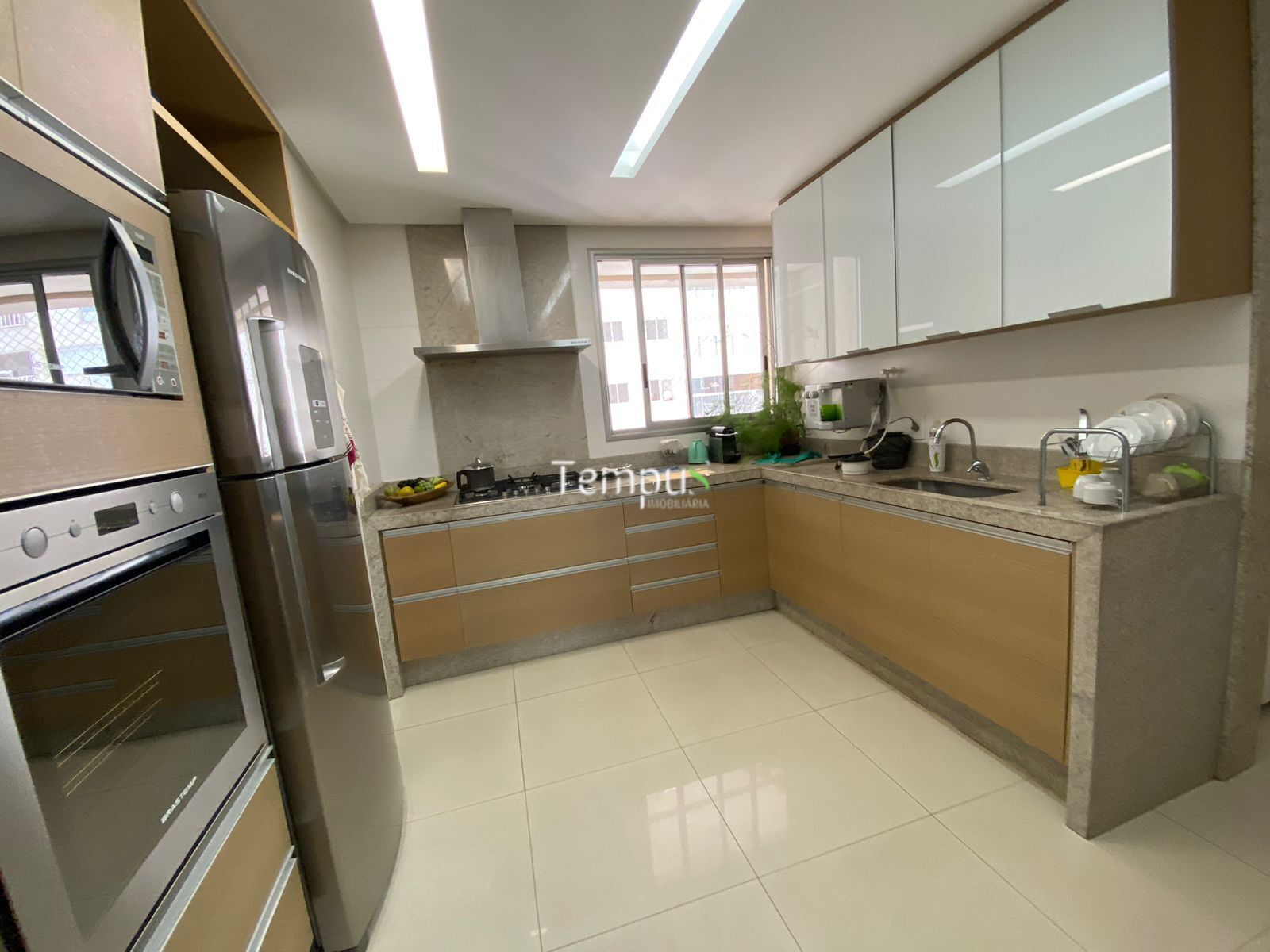 Apartamento à venda com 3 quartos, 208m² - Foto 25