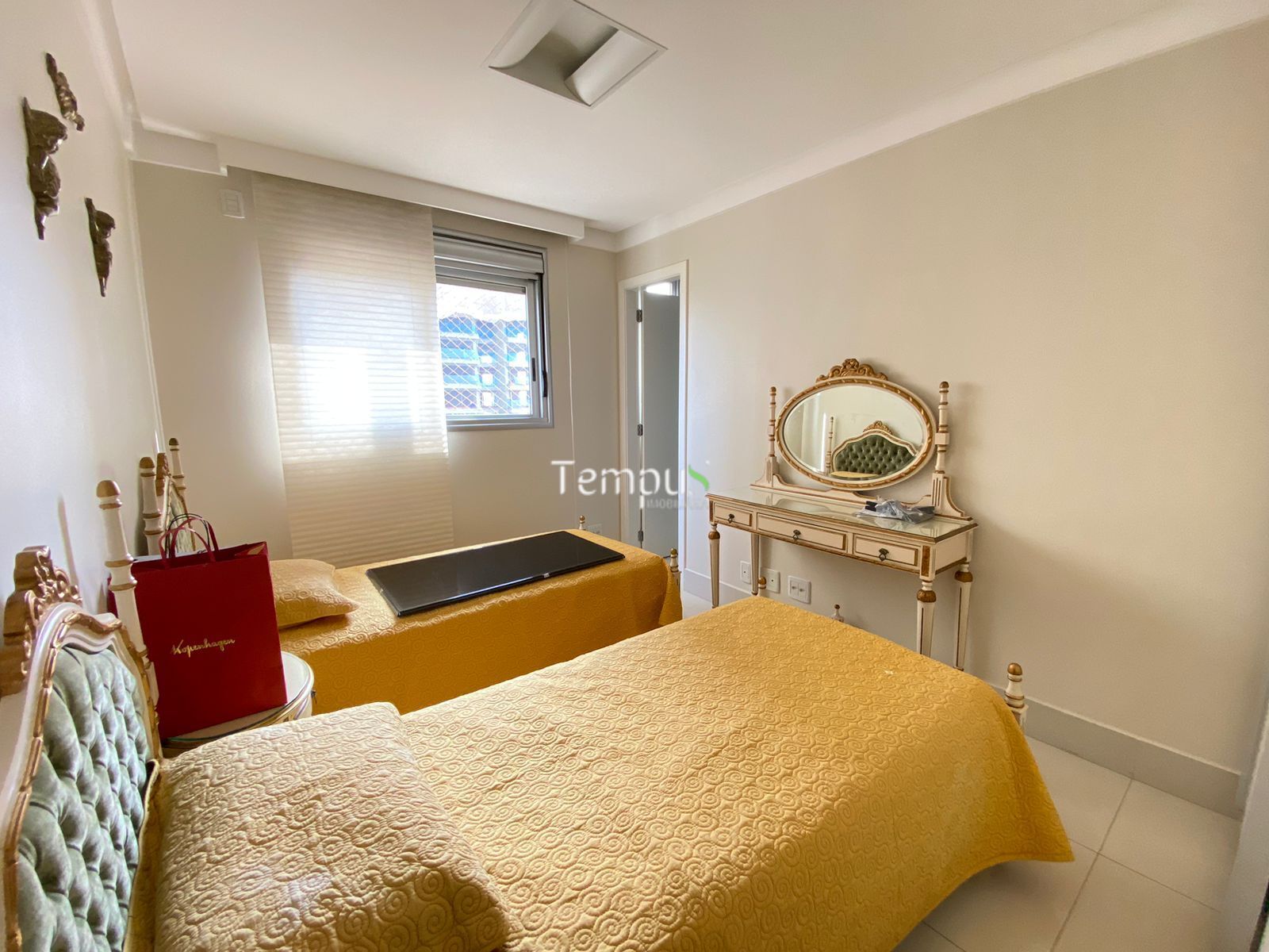Apartamento à venda com 3 quartos, 208m² - Foto 30
