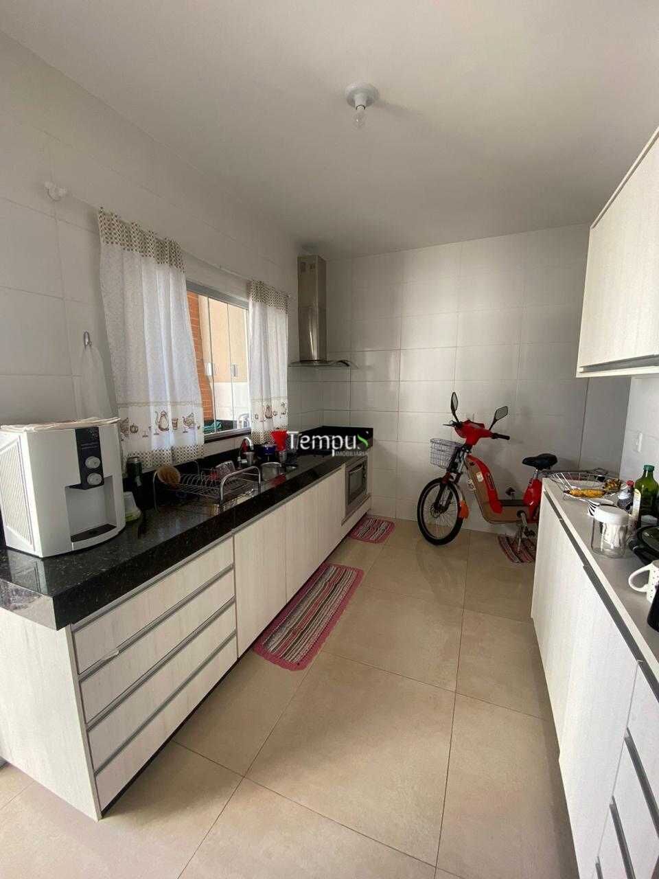 Casa à venda com 2 quartos, 95m² - Foto 3