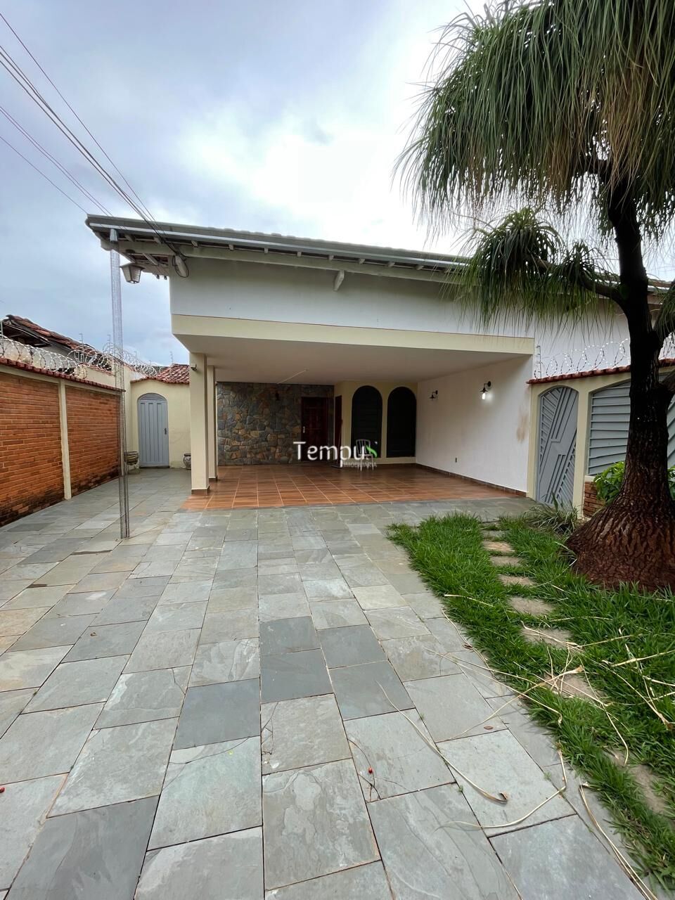 Casa à venda com 3 quartos, 132m² - Foto 2