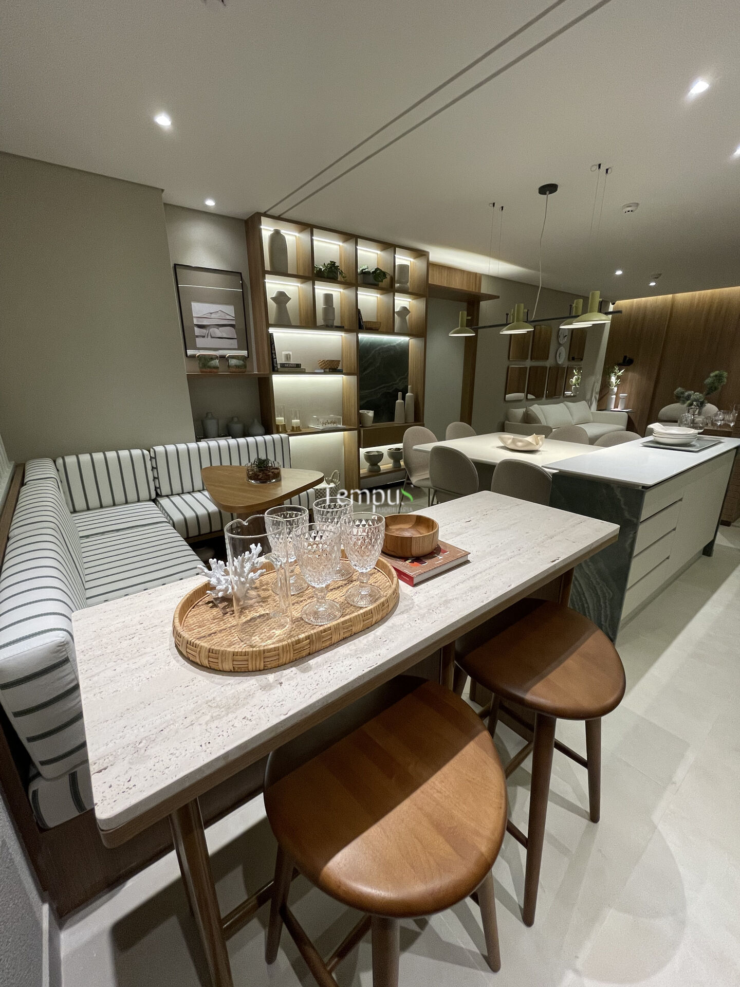 Apartamento à venda com 2 quartos, 66m² - Foto 27