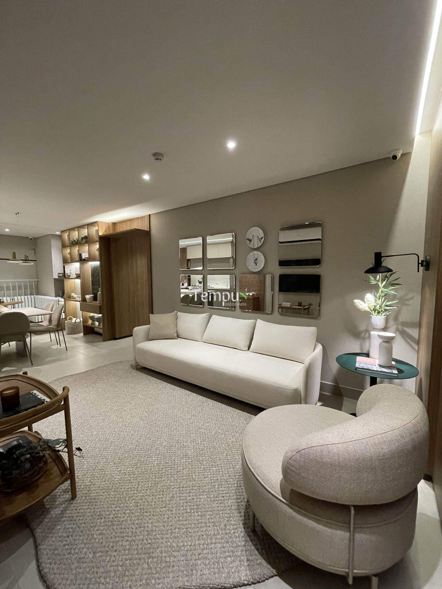 Apartamento à venda com 2 quartos, 66m² - Foto 1
