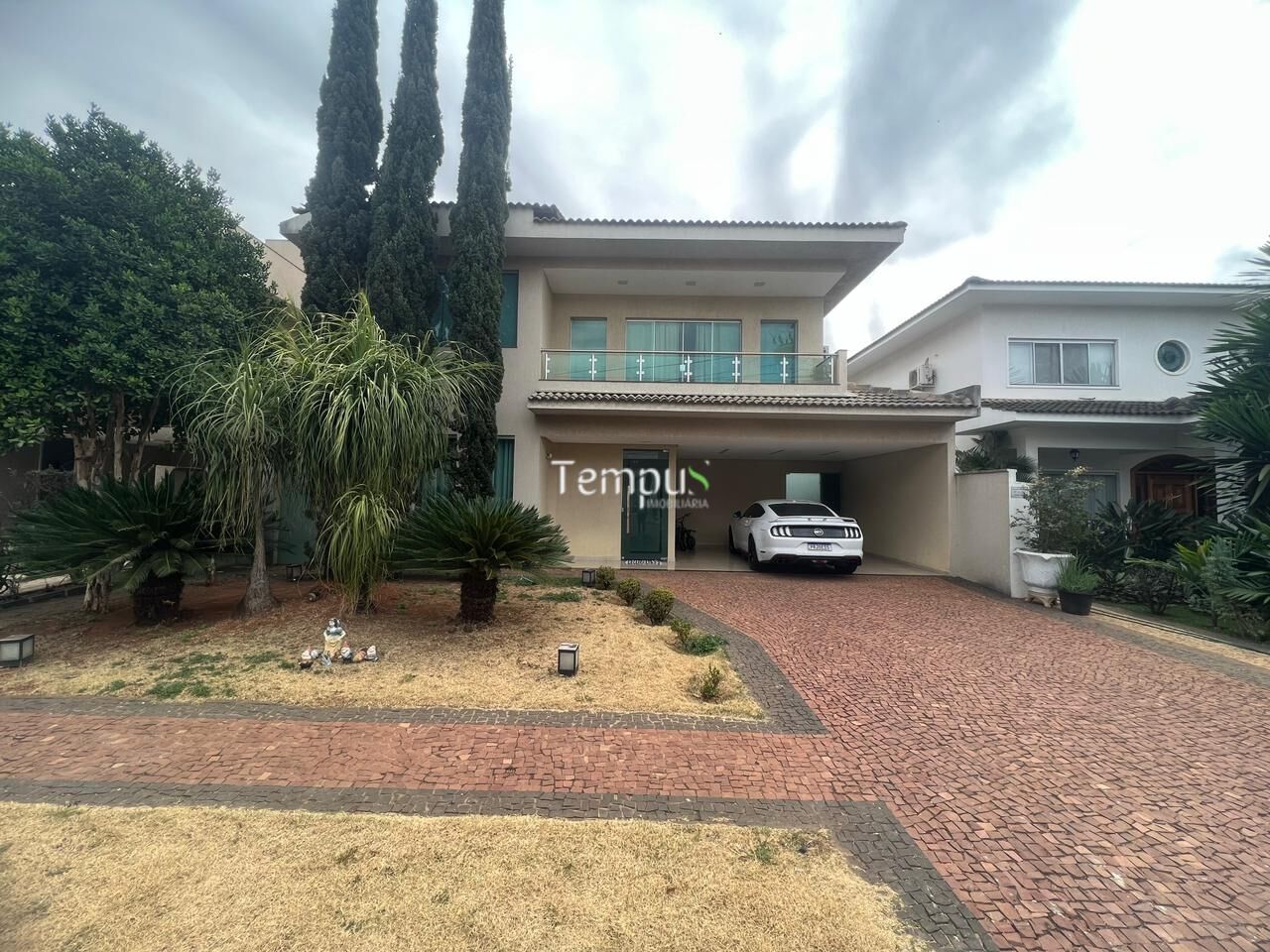 Sobrado à venda com 3 quartos, 283m² - Foto 1
