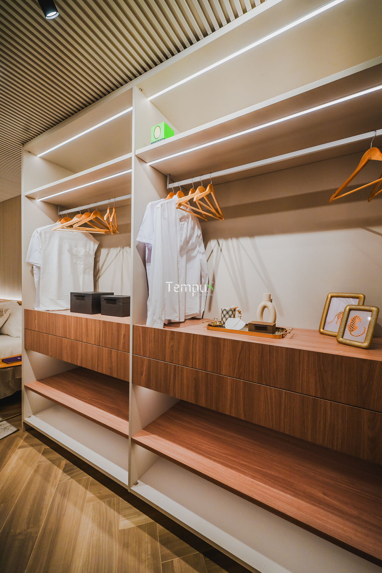 Apartamento à venda com 2 quartos, 66m² - Foto 2